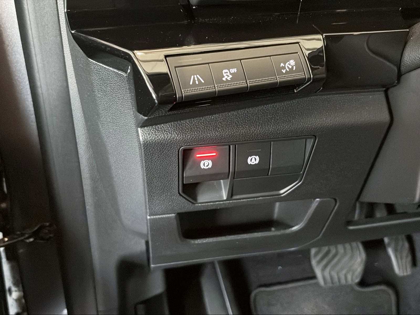 RENAULT Austral 1.2 HEV 200 Techno A-image-13