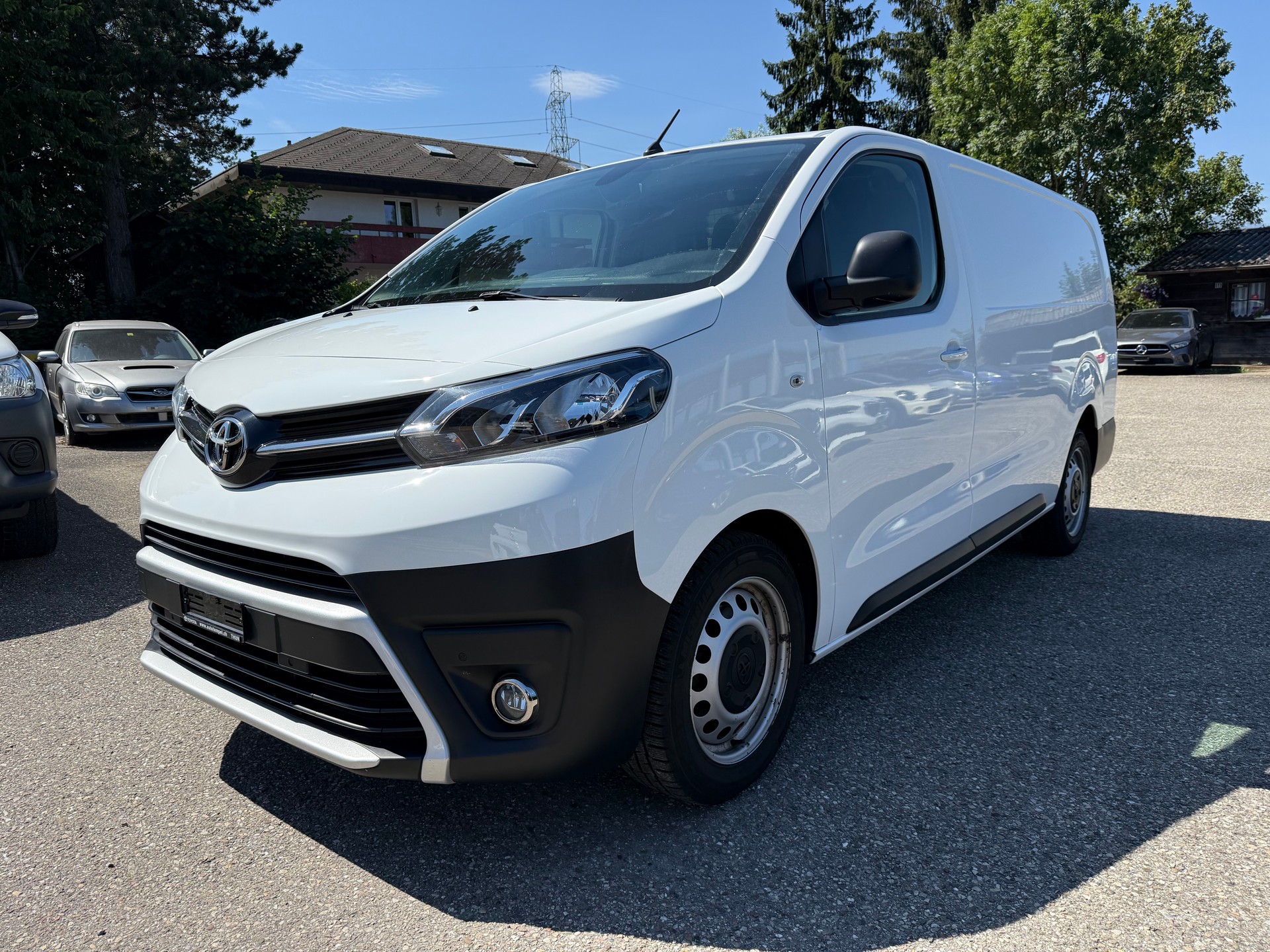 TOYOTA Proace 2.0D Glass Van Long L2 Comfort-image-0