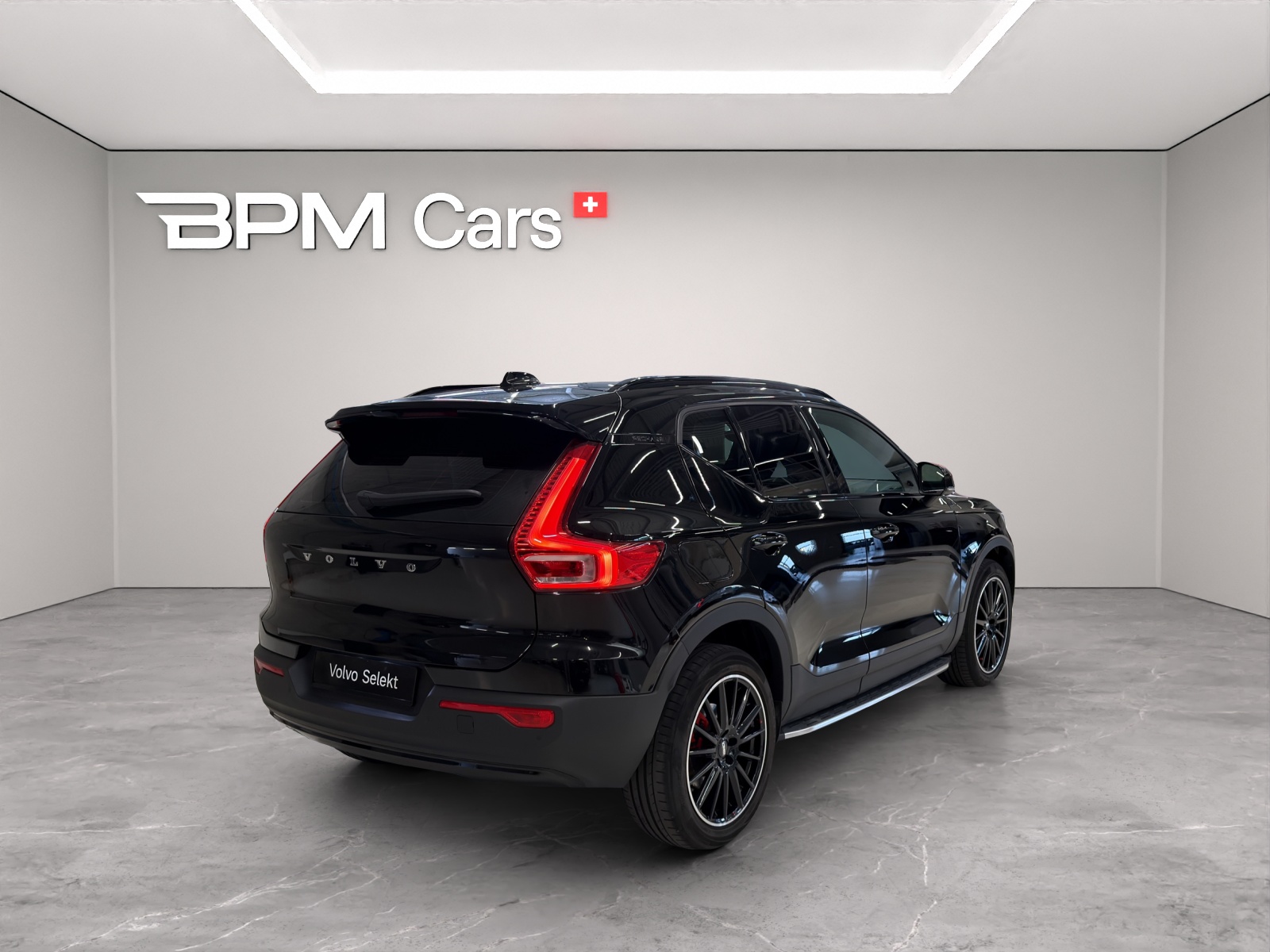 VOLVO XC40 1.5 T4 PiH R-Design-showroom-element-3