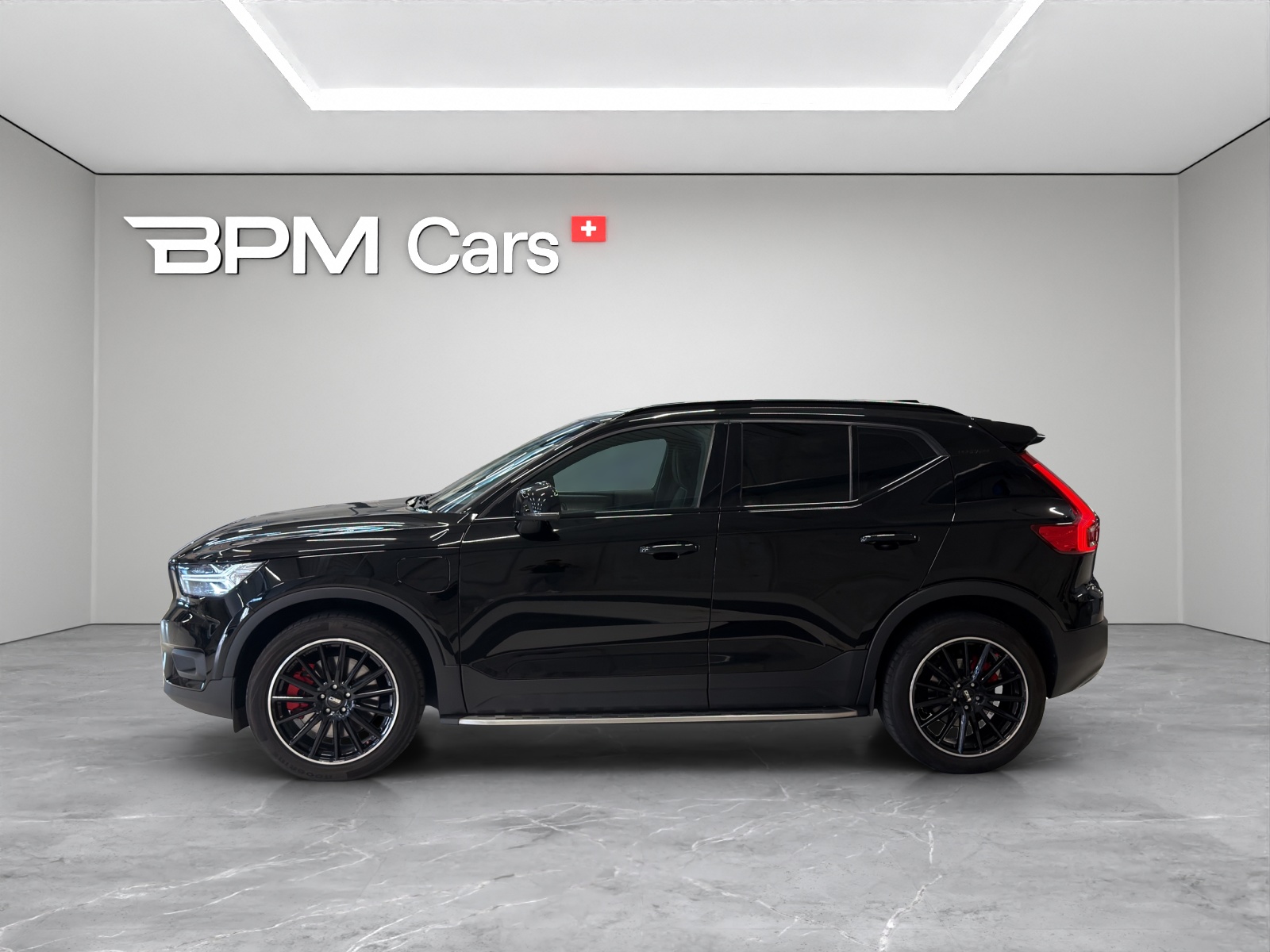 VOLVO XC40 1.5 T4 PiH R-Design-image-6