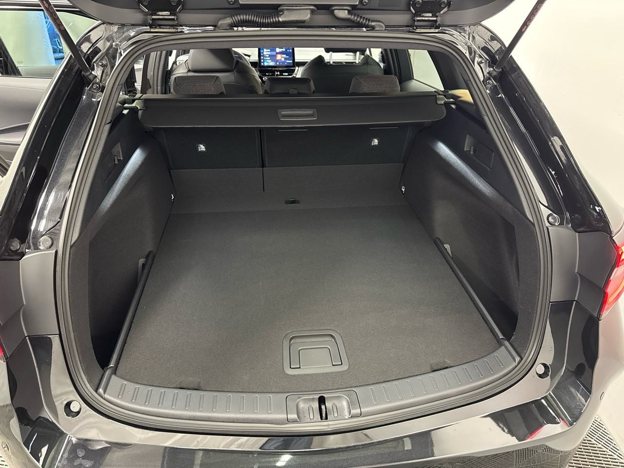 TOYOTA Corolla TS 1.8 HSD Sportline e-CVT 140HP-image-13