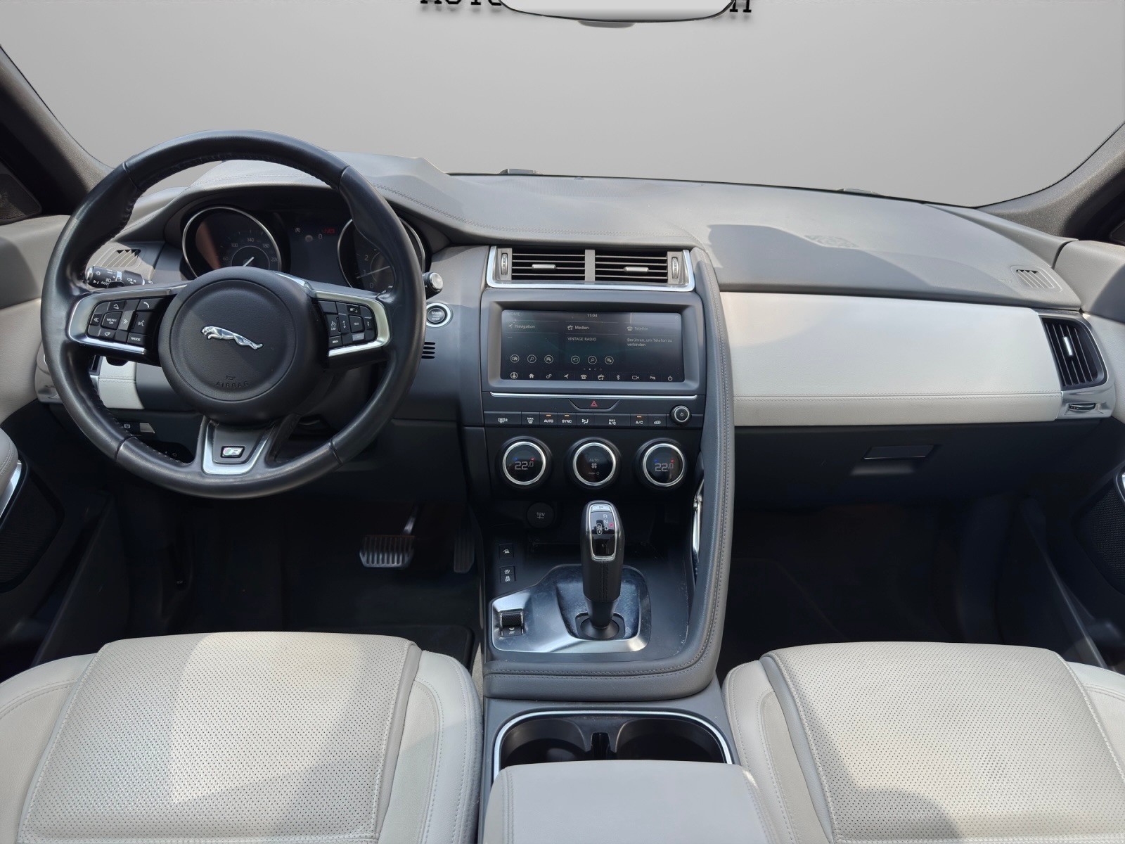 JAGUAR E-Pace P200 R-Dynamic S AWD Automatik-image-8
