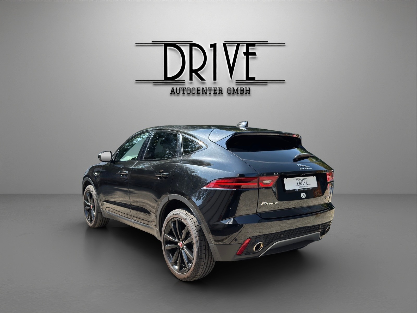 JAGUAR E-Pace P200 R-Dynamic S AWD Automatik-image-6