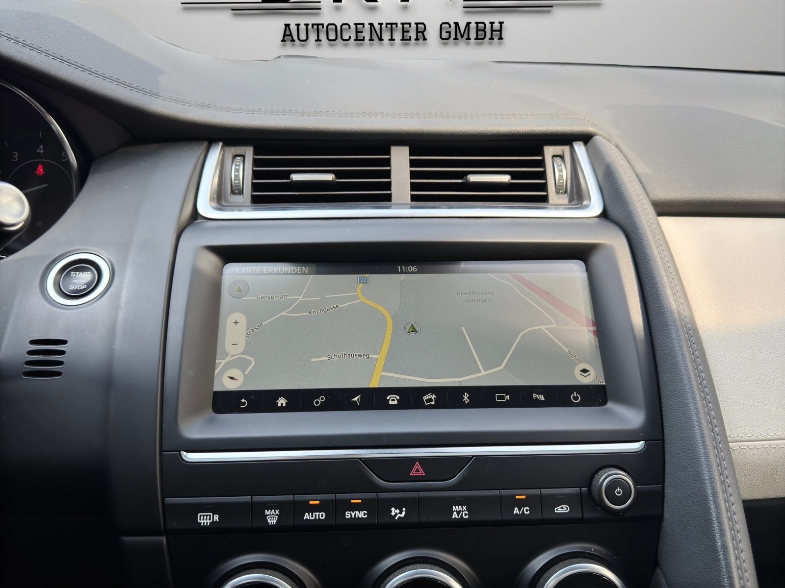 JAGUAR E-Pace P200 R-Dynamic S AWD Automatik-image-13