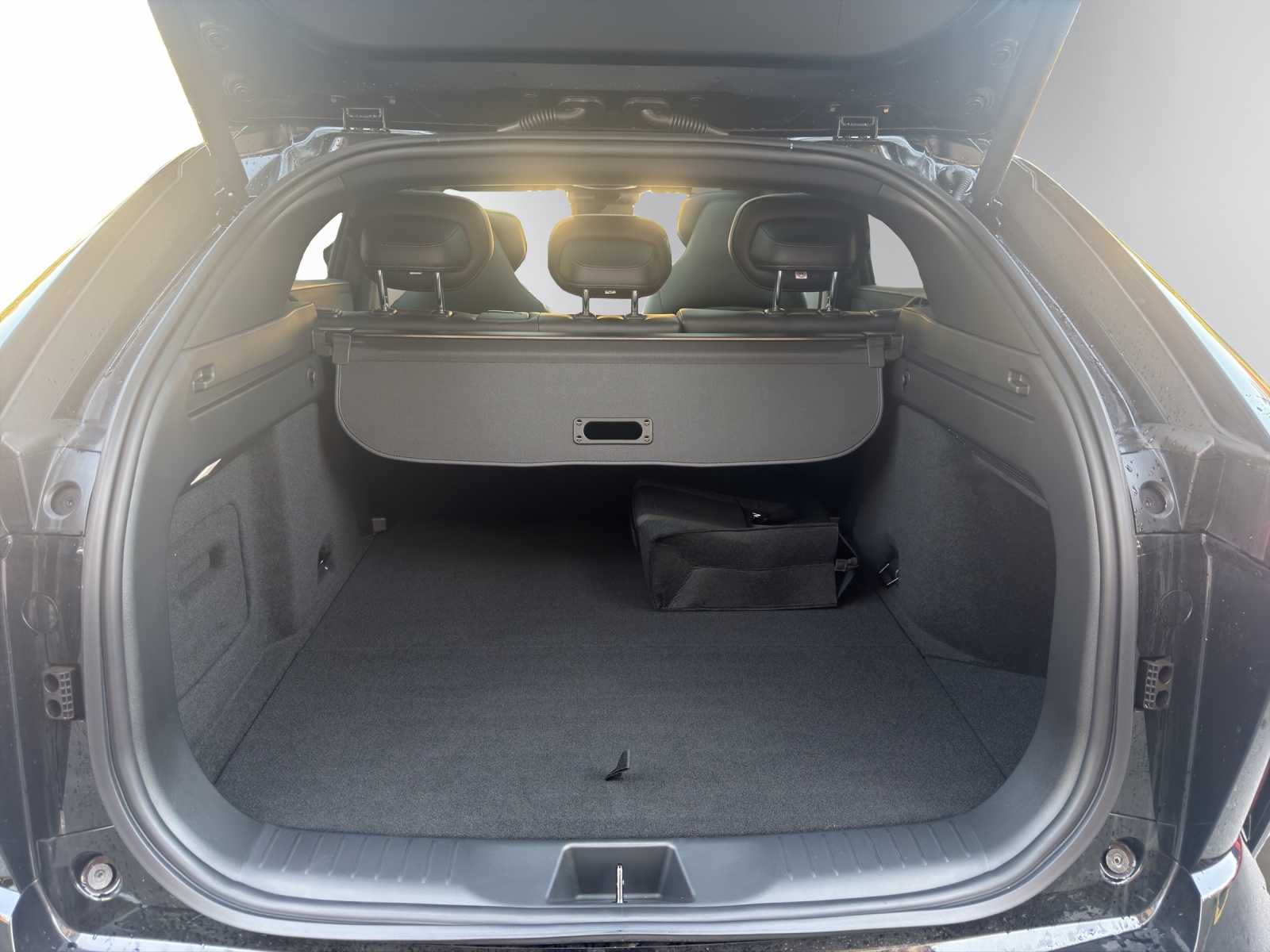 MAZDA CX-6e-image-14