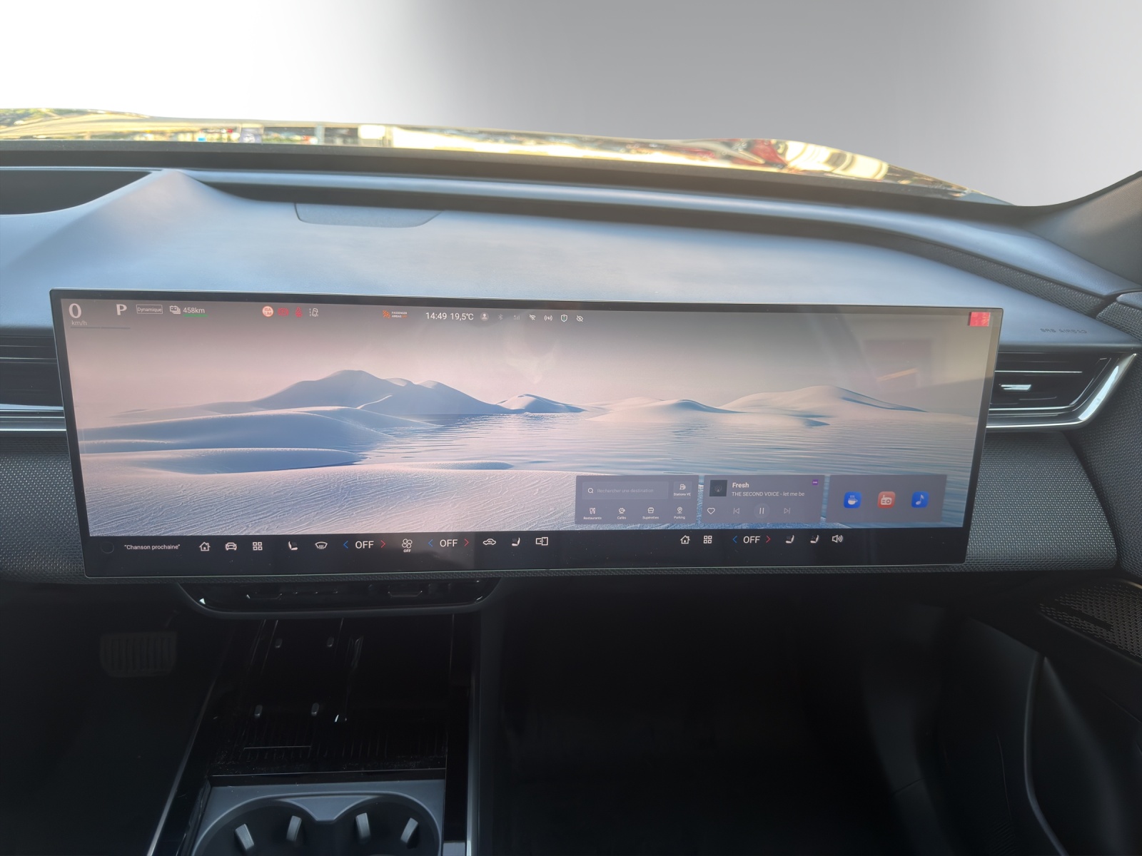 MAZDA CX-6e-image-13