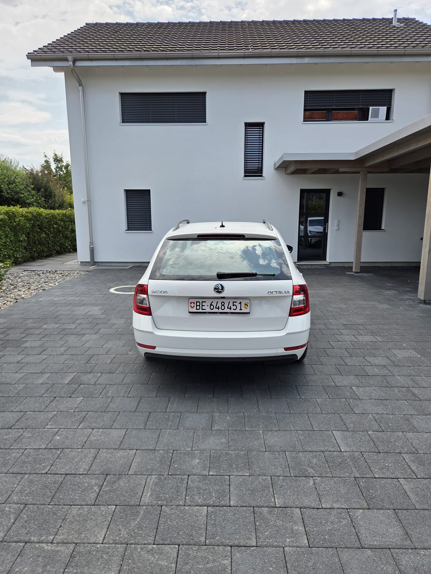 SKODA Octavia Combi 2.0 TSI Ambition 4x4 DSG-image-5