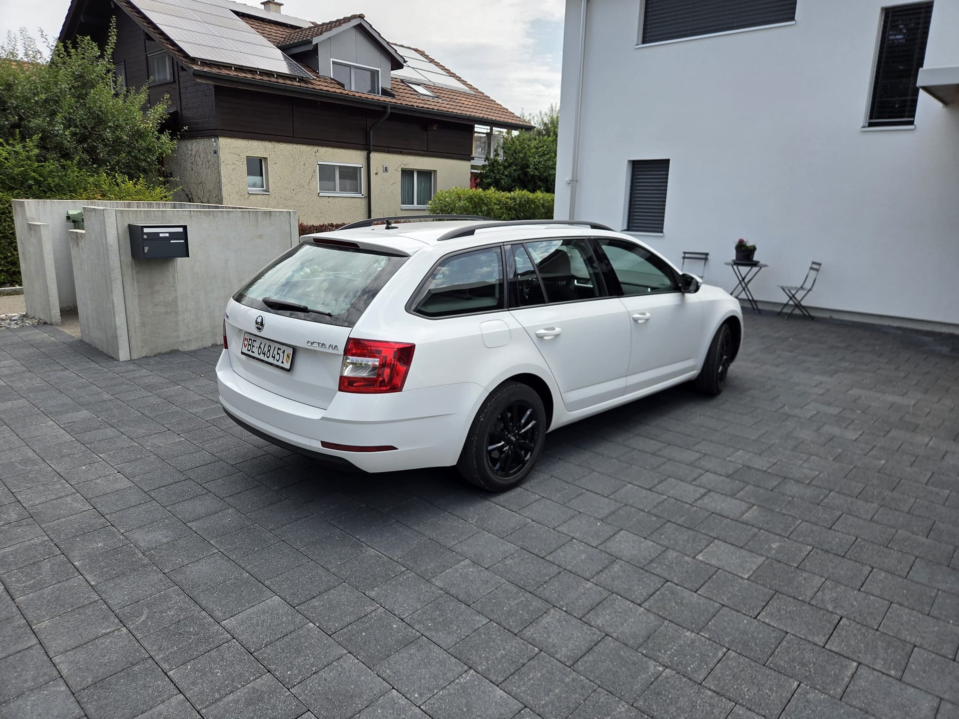 SKODA Octavia Combi 2.0 TSI Ambition 4x4 DSG-image-4