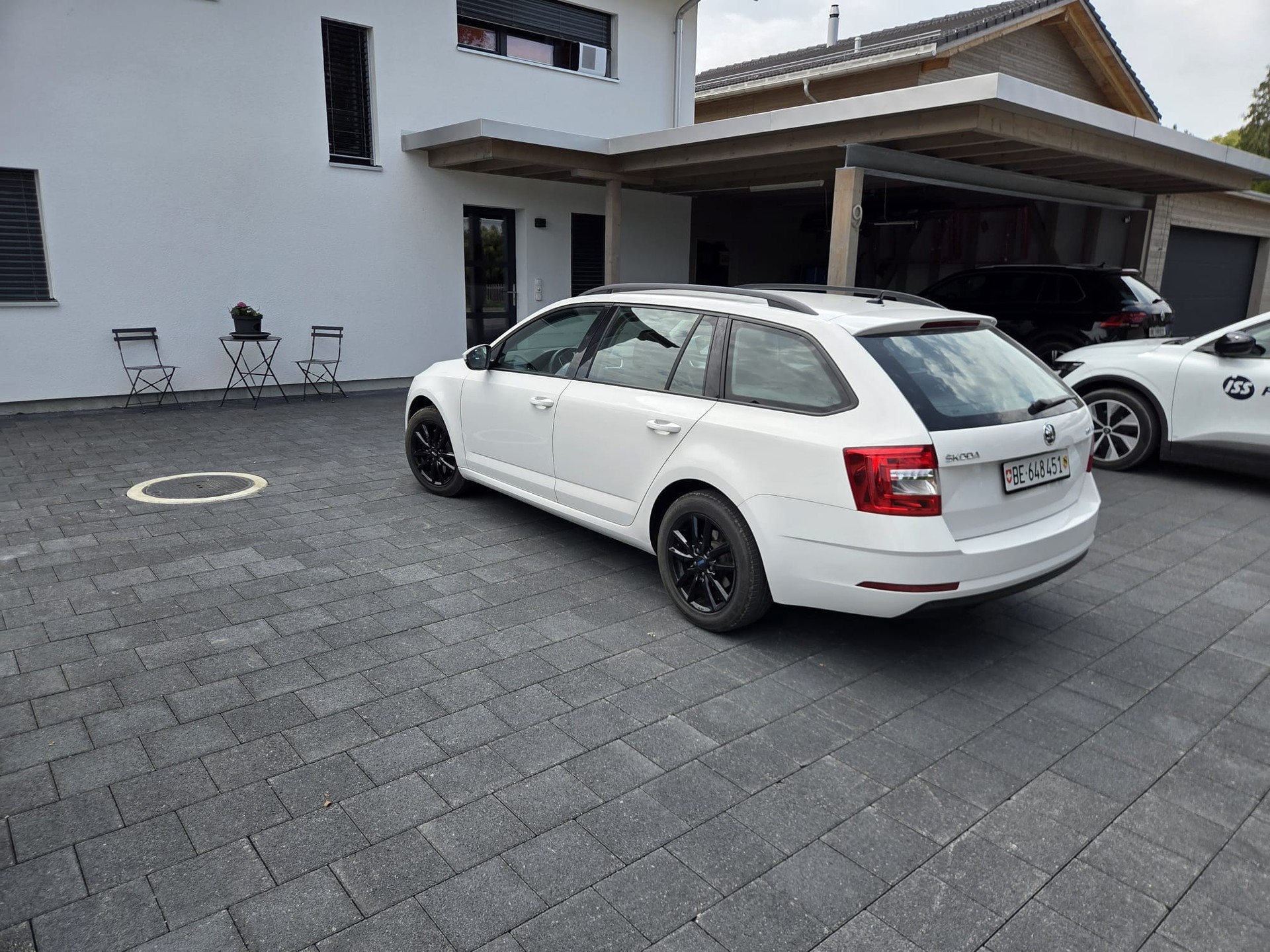 SKODA Octavia Combi 2.0 TSI Ambition 4x4 DSG-image-6