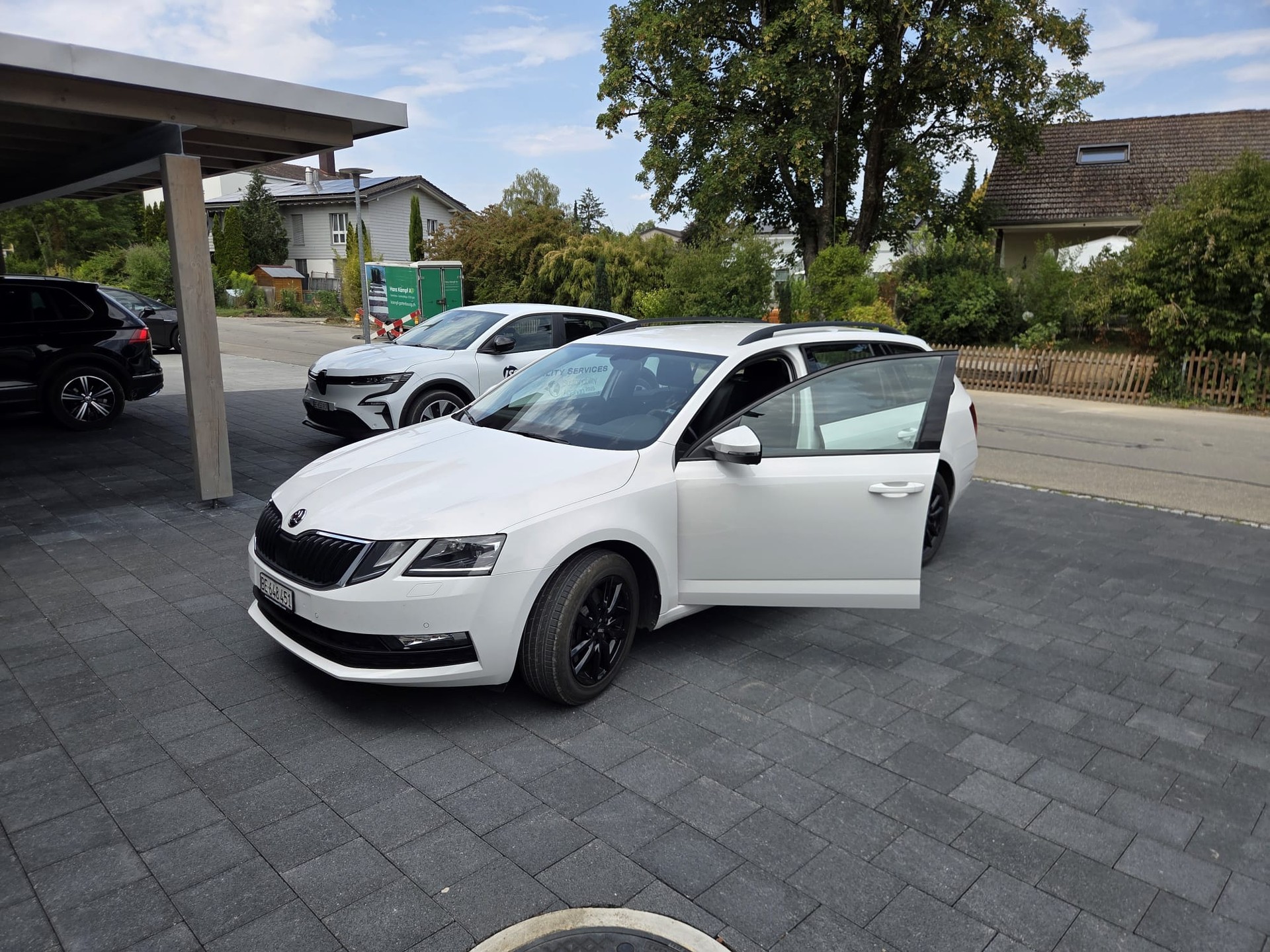 SKODA Octavia Combi 2.0 TSI Ambition 4x4 DSG-image-2