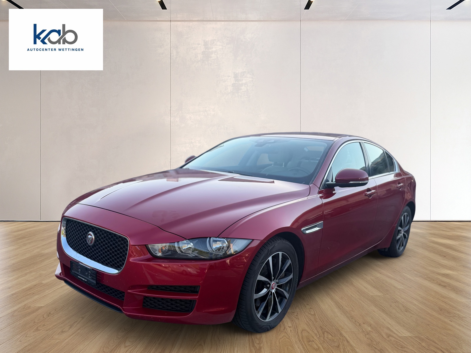 JAGUAR XE 20t 2.0 Prestige Automatic-image-0