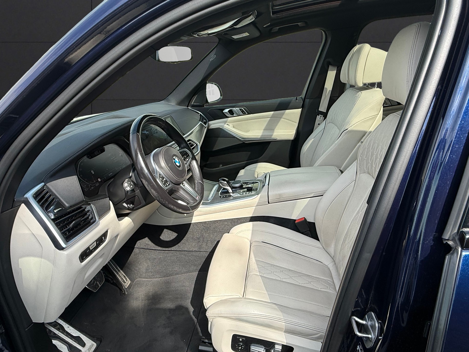 BMW X5 xDrive 48V 40d M Sport Steptronic-image-8