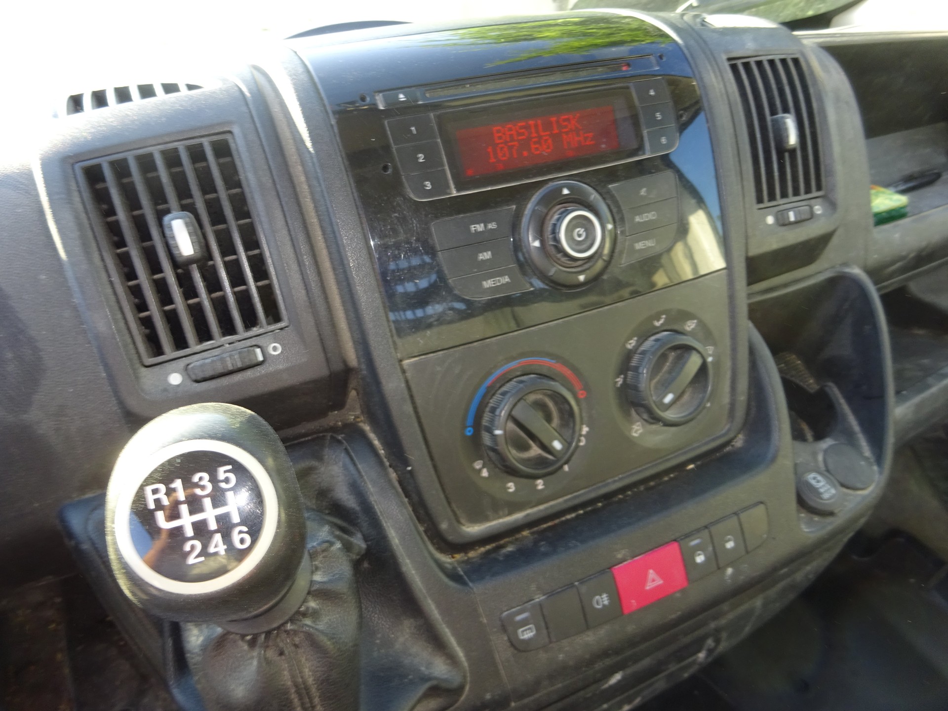 PEUGEOT Boxer 2.2 HDI 330 L1 - EURO B5b - 6 GANG- STARTET NICHT!!!!-image-11