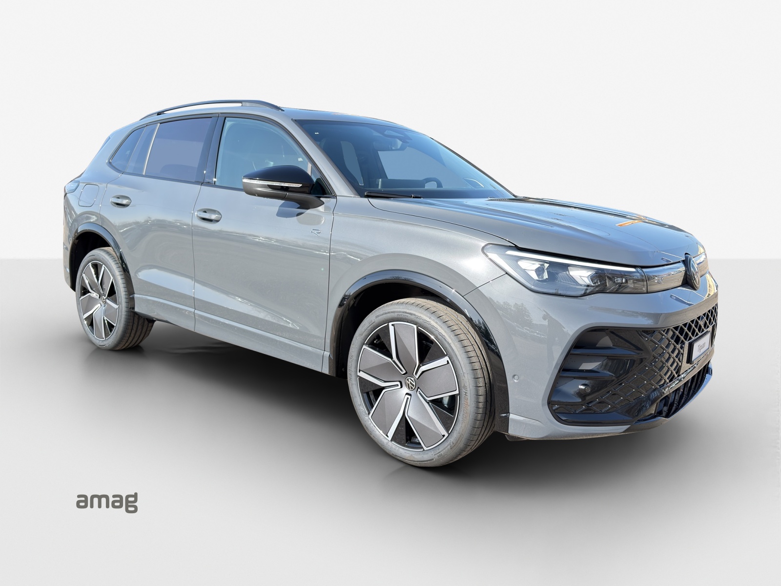 VW Tiguan 2.0 TSI DSG R-Line 4Motion-image-5