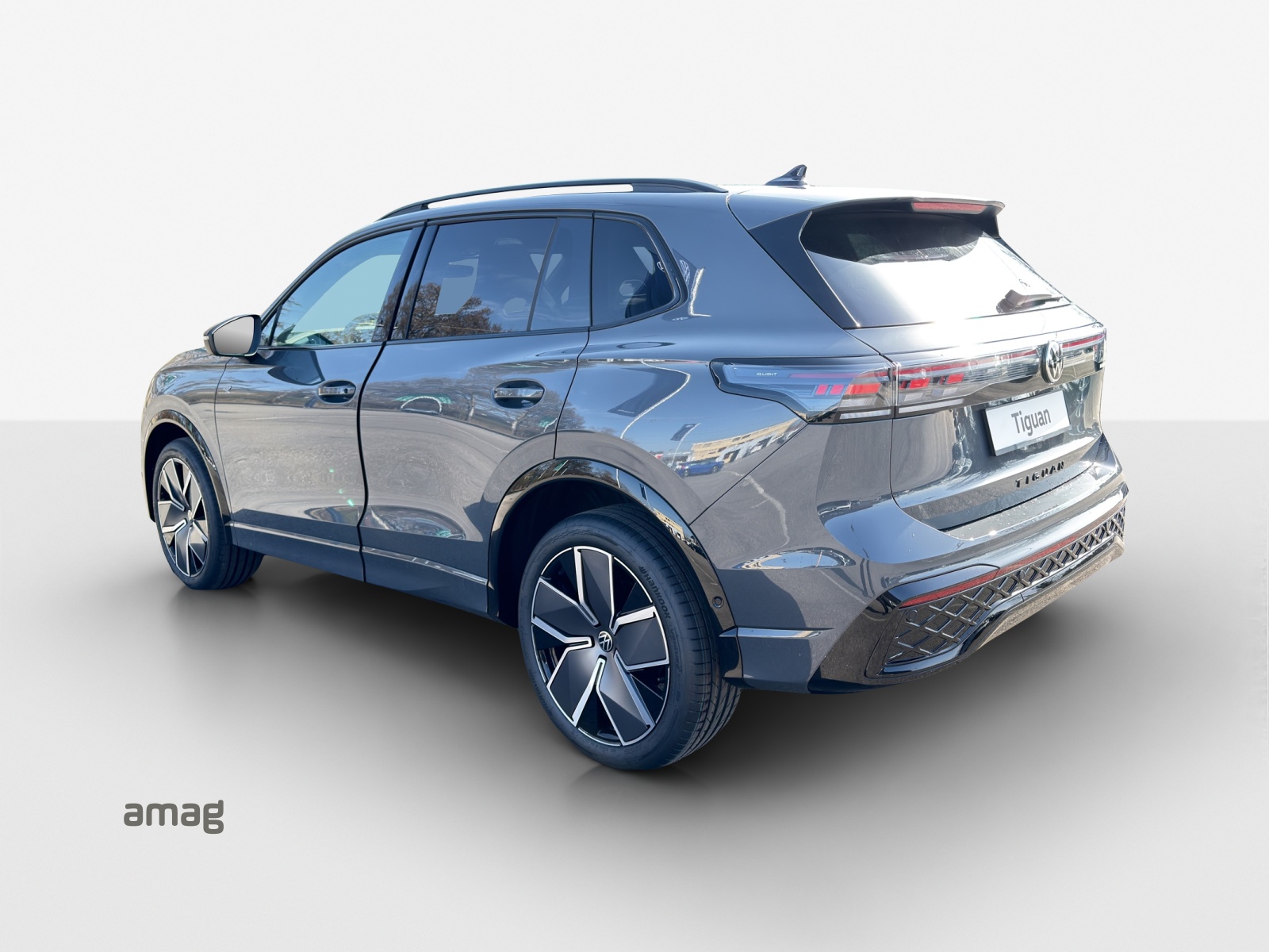 VW Tiguan 2.0 TSI DSG R-Line 4Motion-showroom-element-2