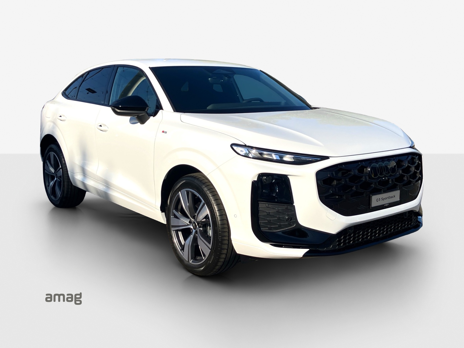 AUDI Q3 Sportback 110 kW TFSI S tronic-image-5