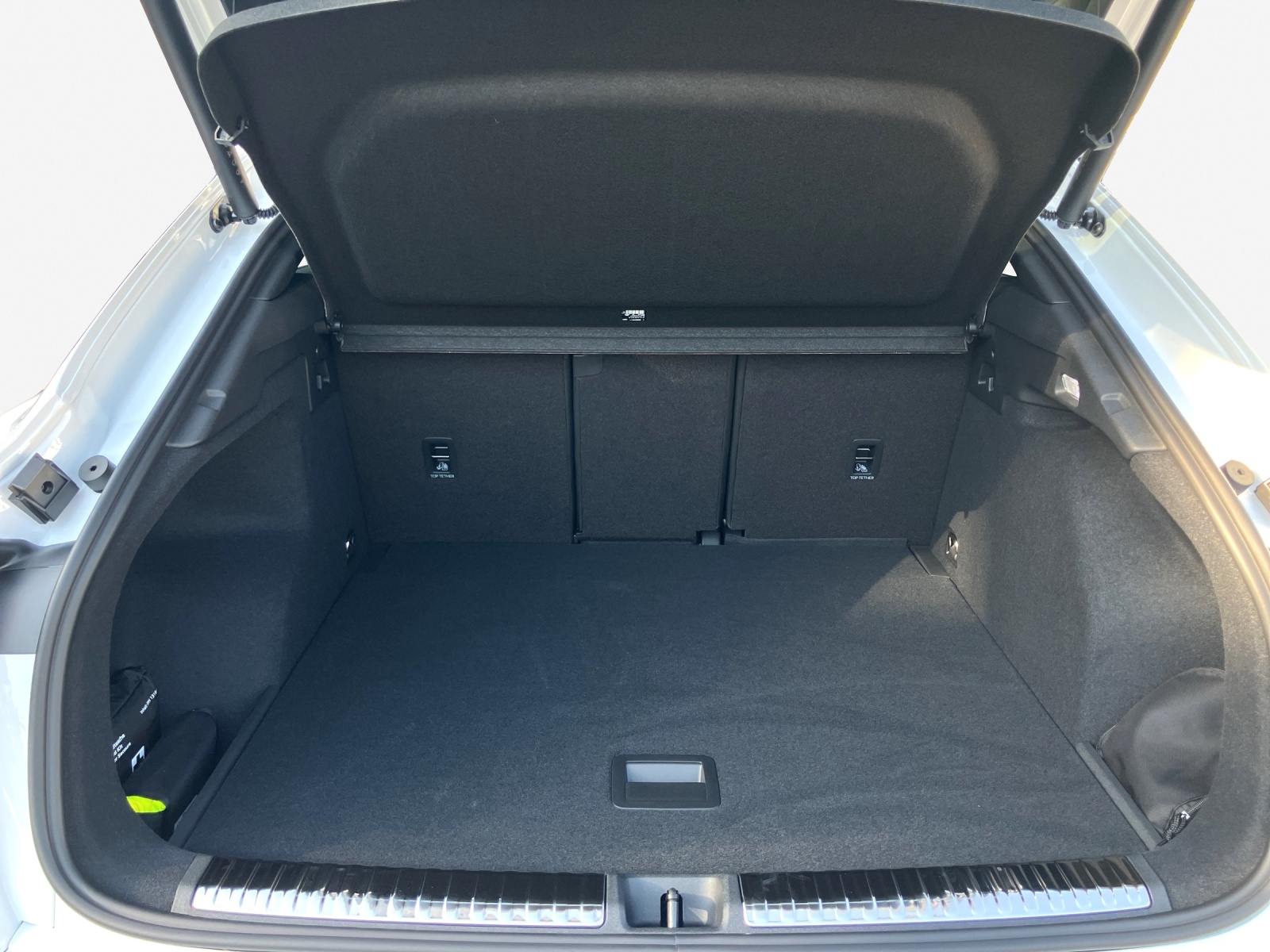 AUDI Q3 Sportback 110 kW TFSI S tronic-image-12