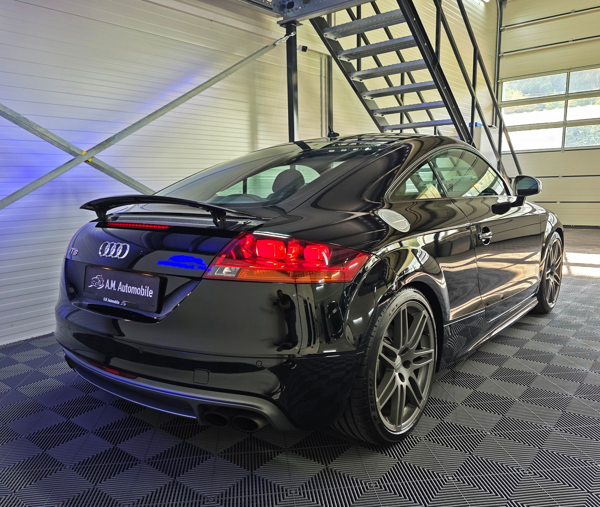 AUDI TTS Coupé 2.0 TFSI quattro S-tronic-image-4