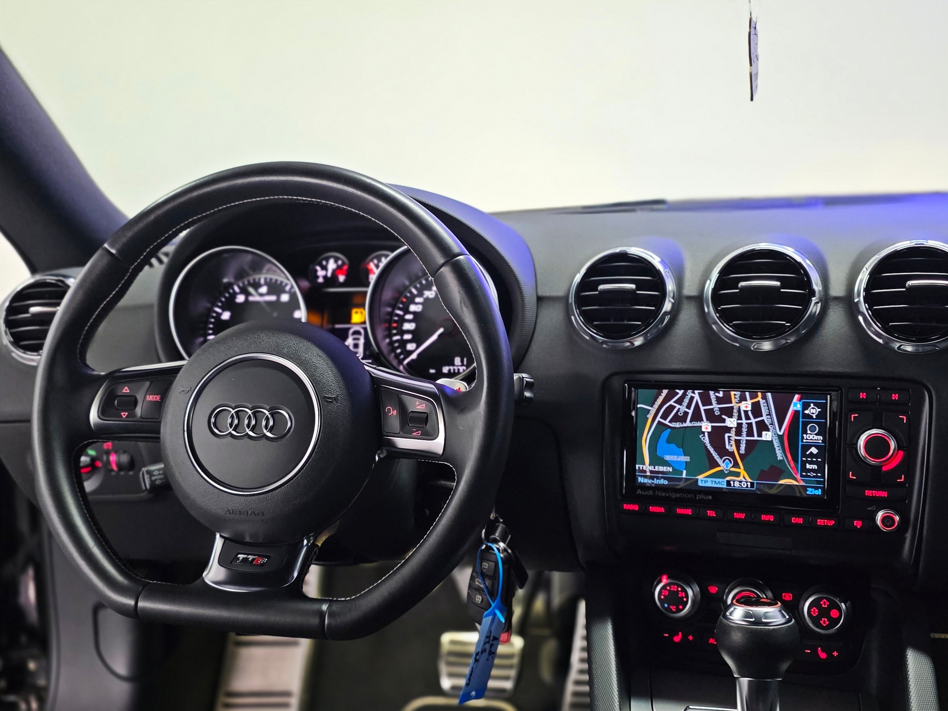 AUDI TTS Coupé 2.0 TFSI quattro S-tronic-image-14