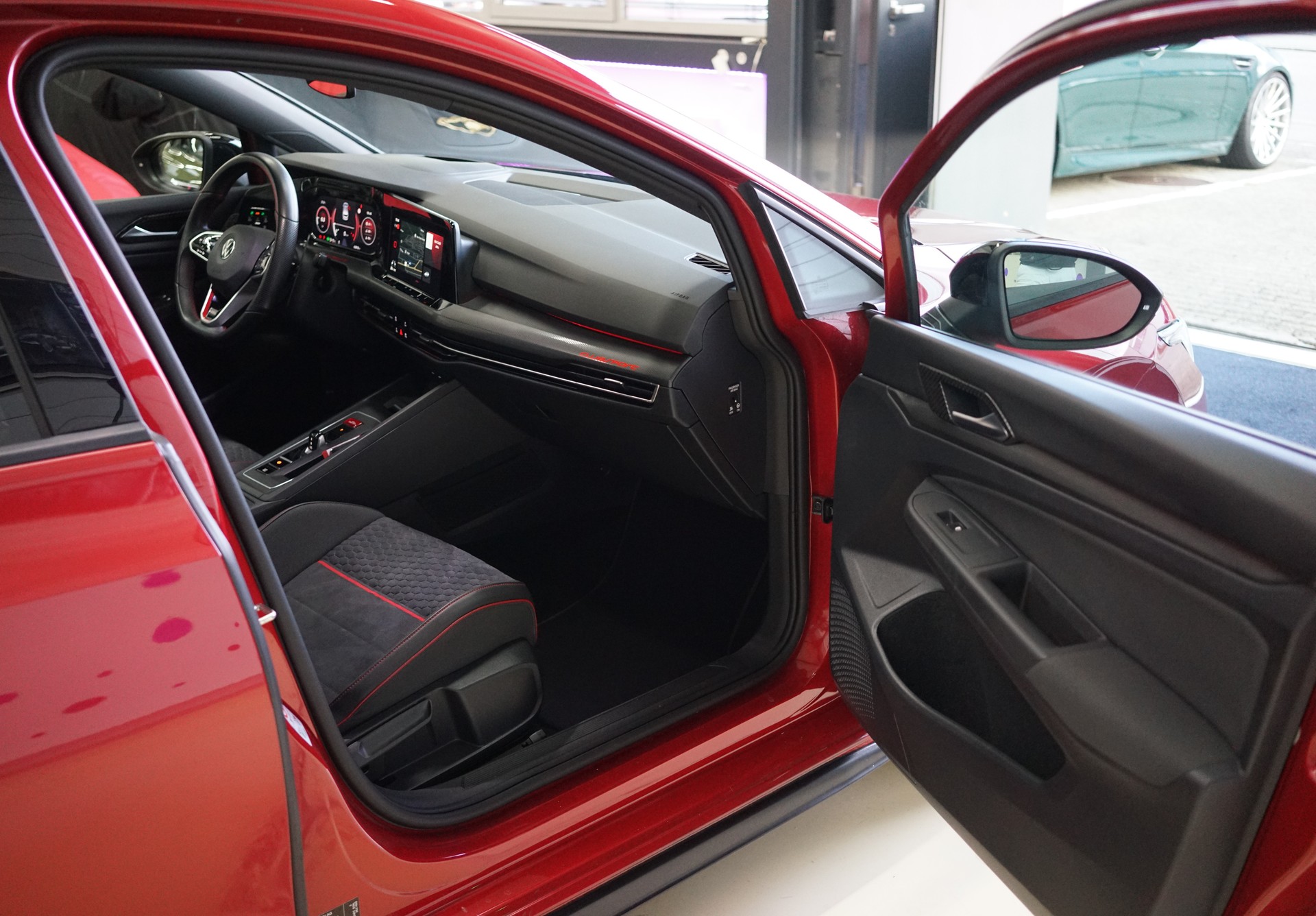 VW Golf 2.0 TSI GTI Clubsport DSG-image-26