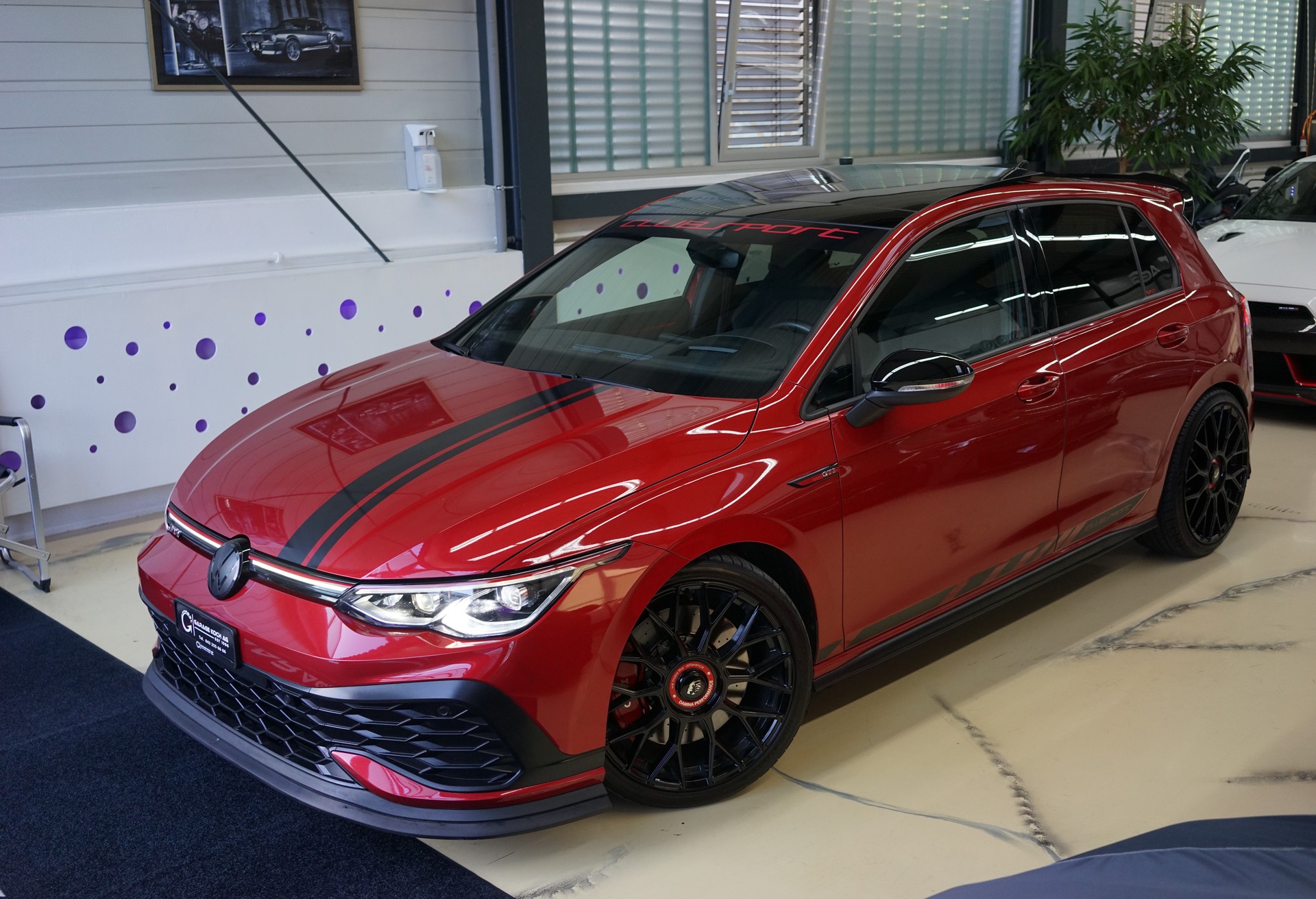 VW Golf 2.0 TSI GTI Clubsport DSG-image-2