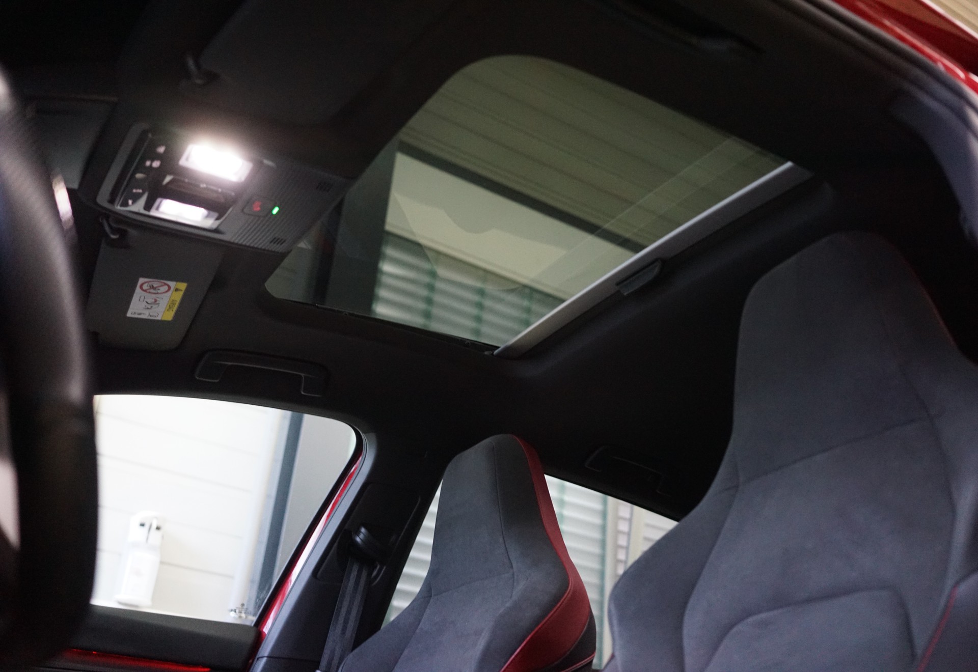 VW Golf 2.0 TSI GTI Clubsport DSG-image-25