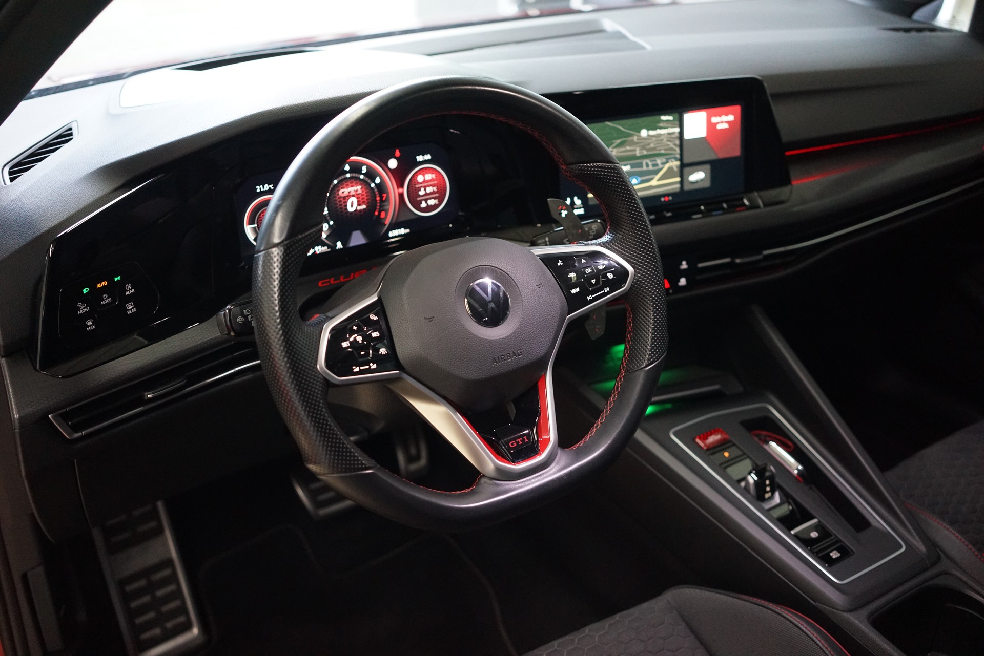 VW Golf 2.0 TSI GTI Clubsport DSG-image-17
