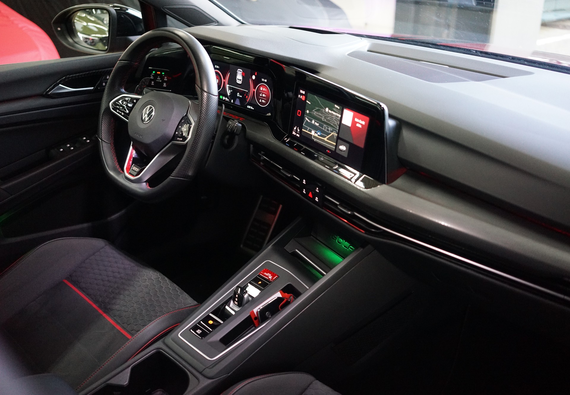 VW Golf 2.0 TSI GTI Clubsport DSG-image-27