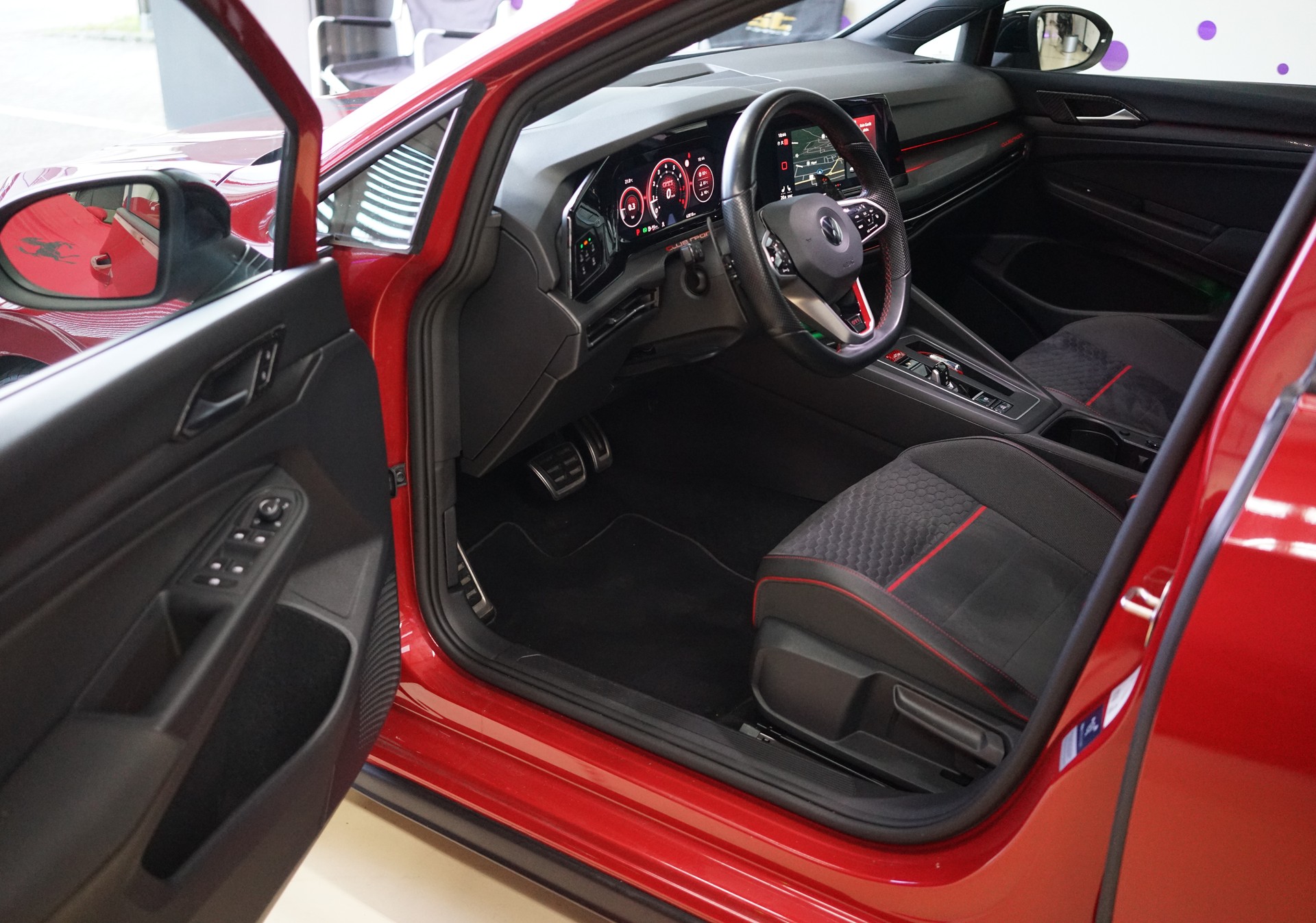 VW Golf 2.0 TSI GTI Clubsport DSG-image-16