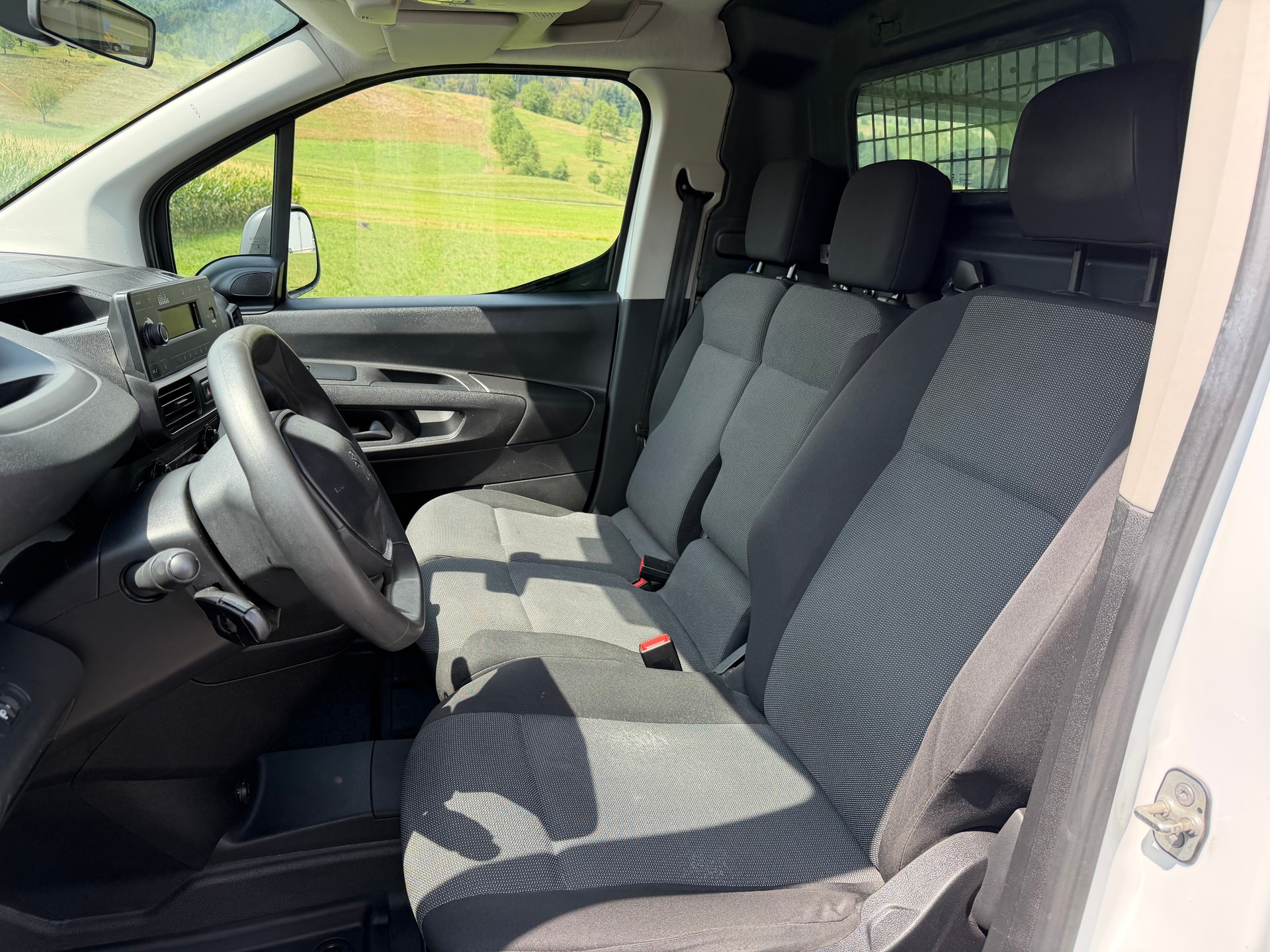 PEUGEOT Partner 1.5 Blue HDi s/s Premium 650kg-image-11