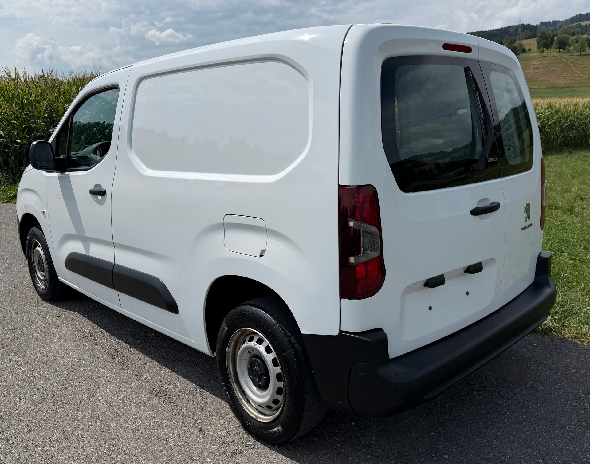 PEUGEOT Partner 1.5 Blue HDi s/s Premium 650kg-image-3