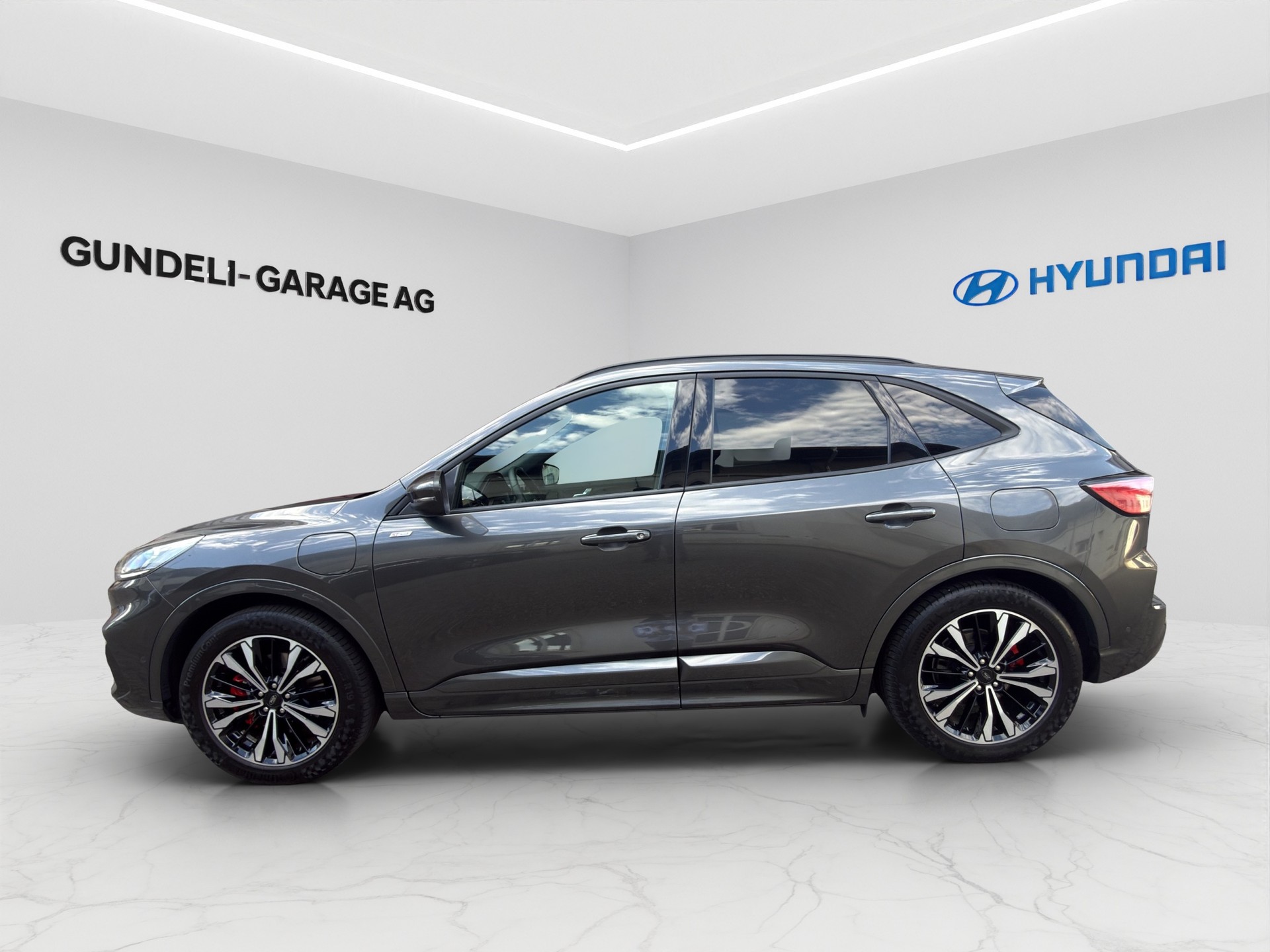 FORD Kuga 2.5 PHEV ST-LineX2WD-image-2