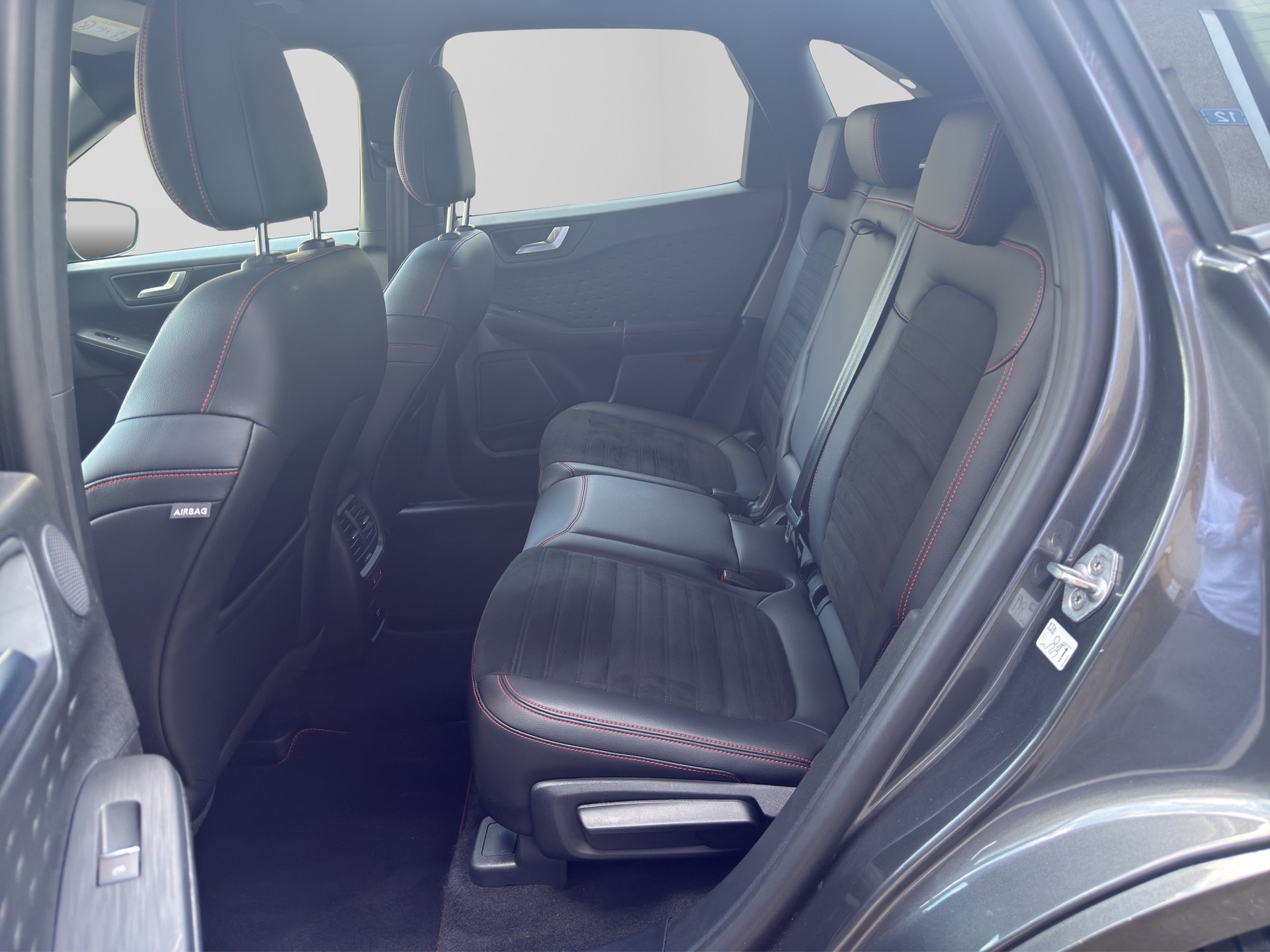 FORD Kuga 2.5 PHEV ST-LineX2WD-image-14