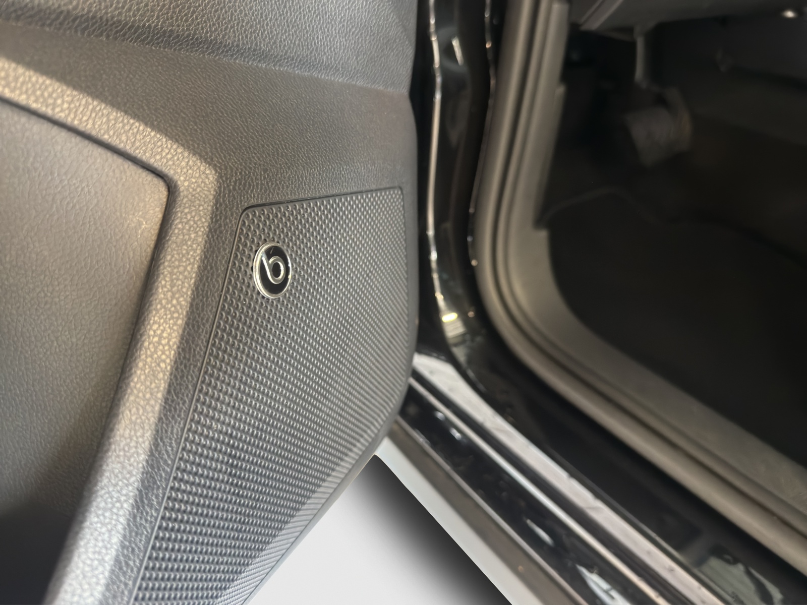 SEAT Arona 1.0 TSI Eco Hola FR DSG-image-15