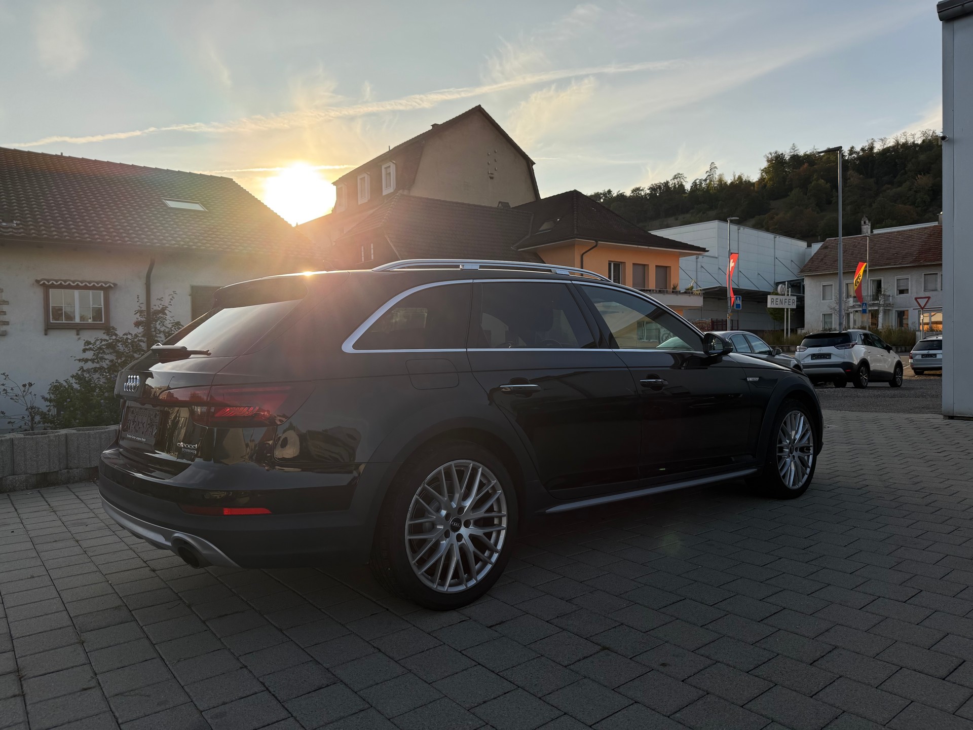 AUDI A4 allroad 2.0 TFSI quattro S-tronic-image-5