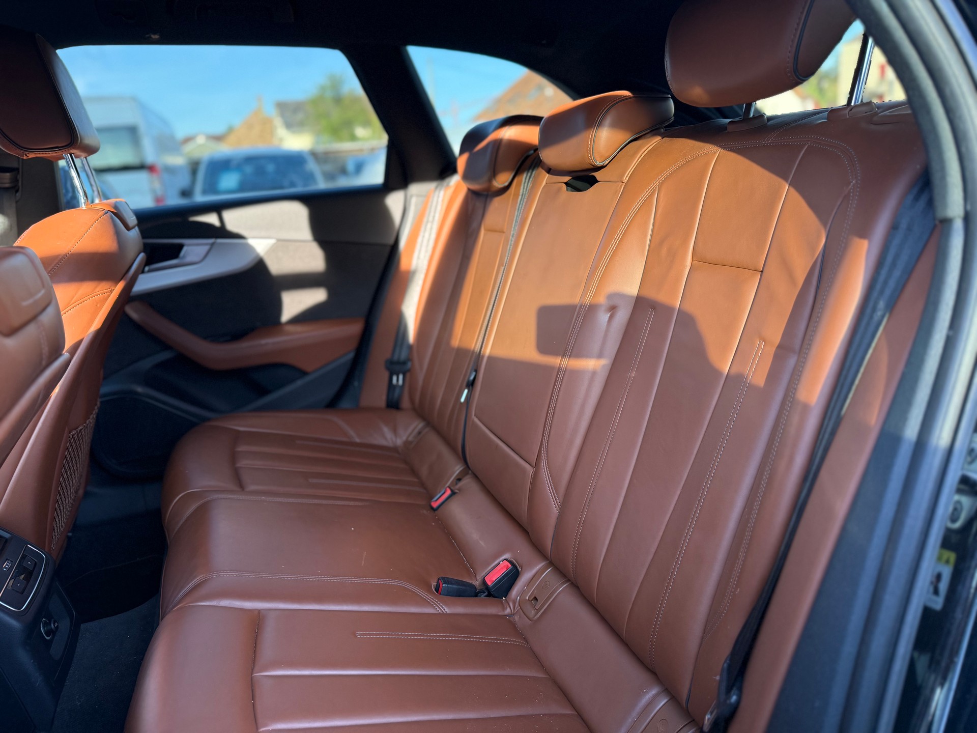 AUDI A4 allroad 2.0 TFSI quattro S-tronic-image-15