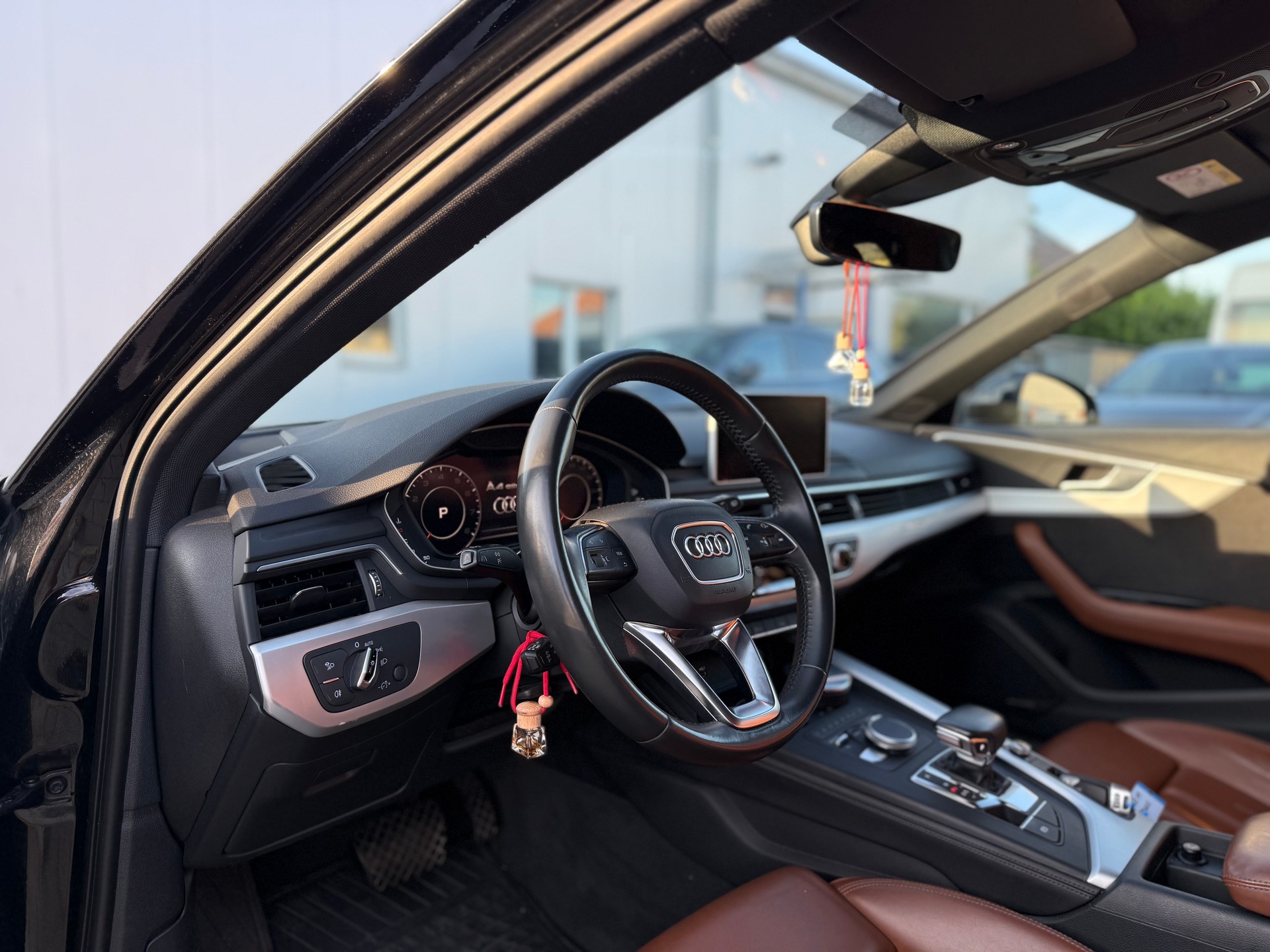 AUDI A4 allroad 2.0 TFSI quattro S-tronic-image-11