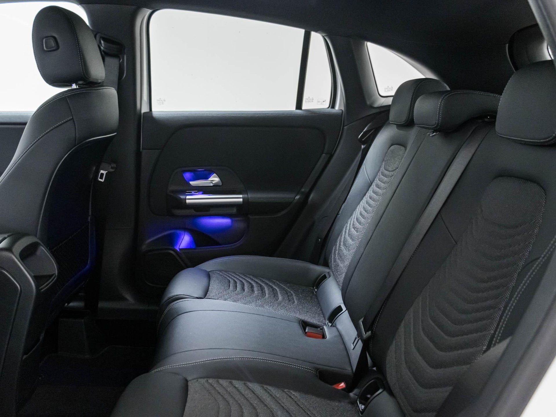 MERCEDES-BENZ GLA 200 Night Star-image-7