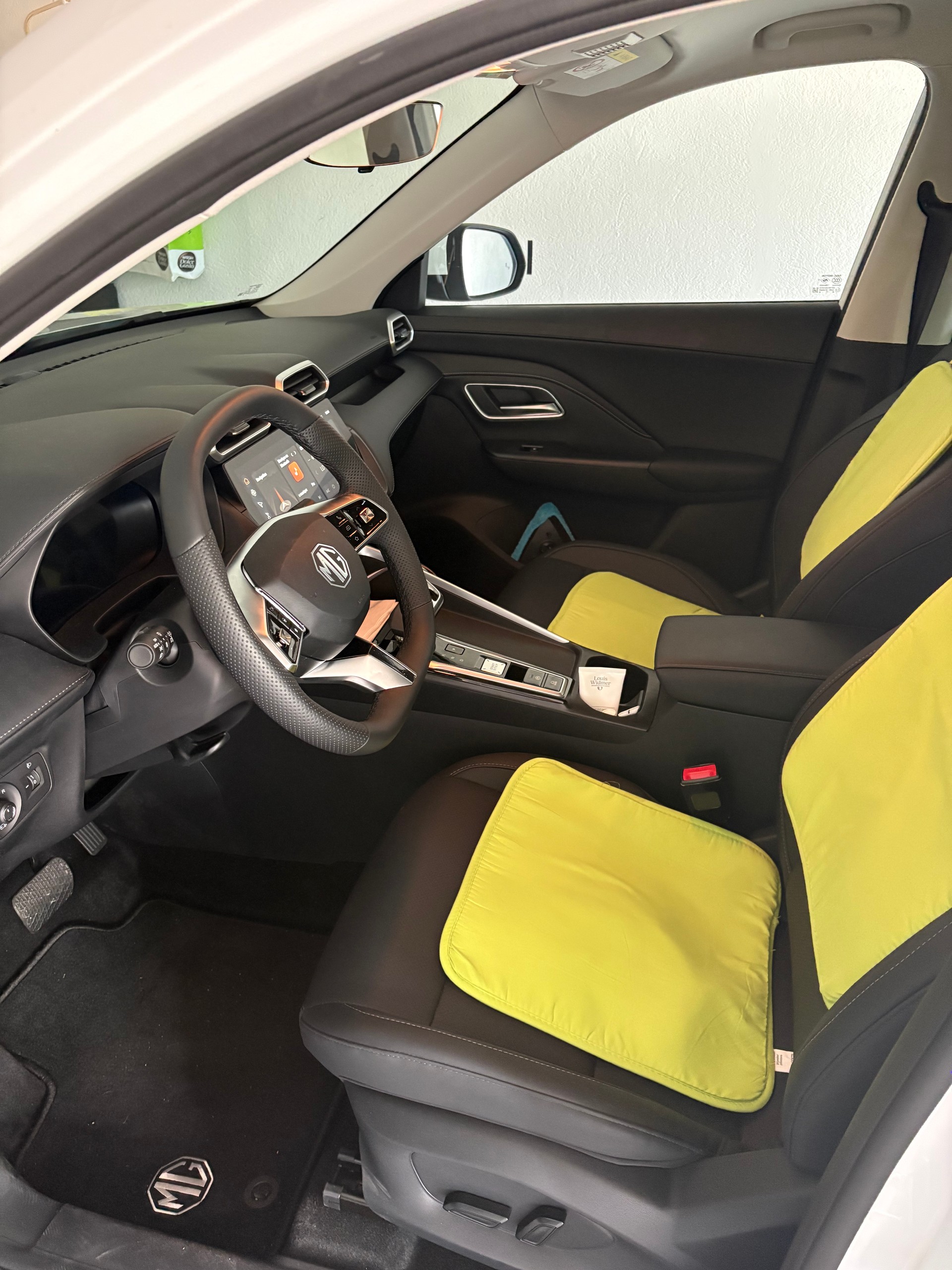 MG 1.5 Hybrid+ Luxury-image-3