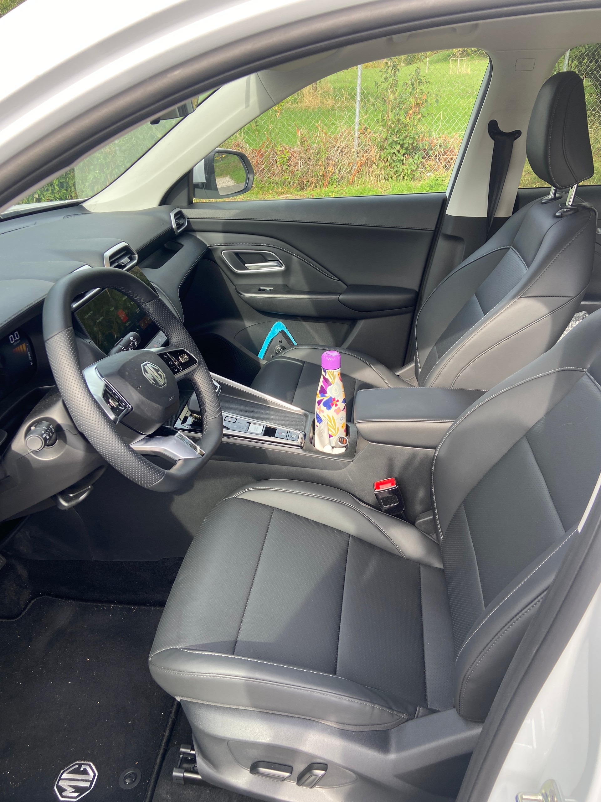 MG ZS 1.5 Hybrid+ Luxury-image-4
