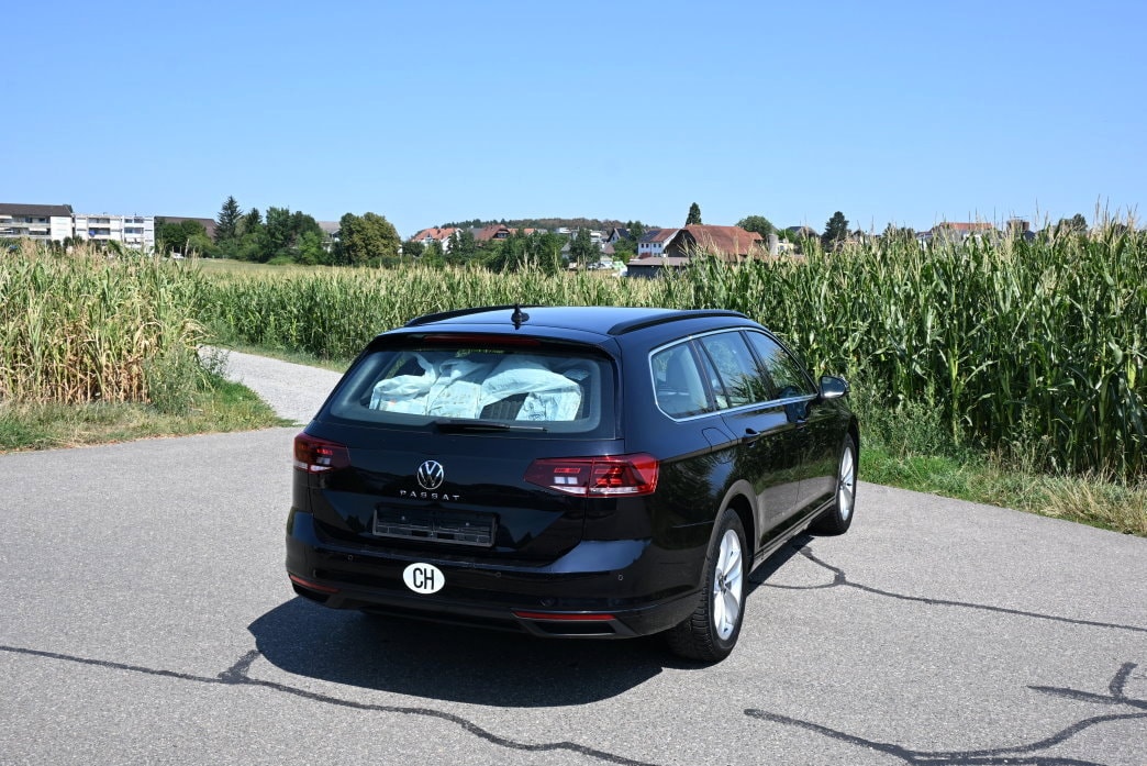 VW Passat 2.0 TDI BMT Business 4Motion DSG-image-2
