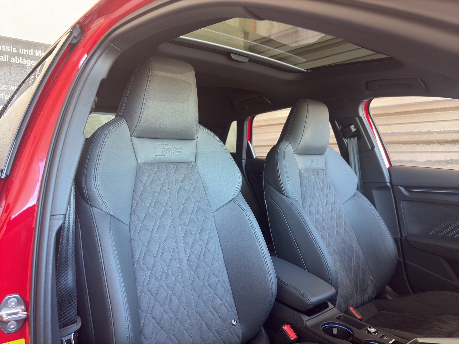 AUDI RS3 Sportback 2.5 TFSI quattro S-Tronic-image-6
