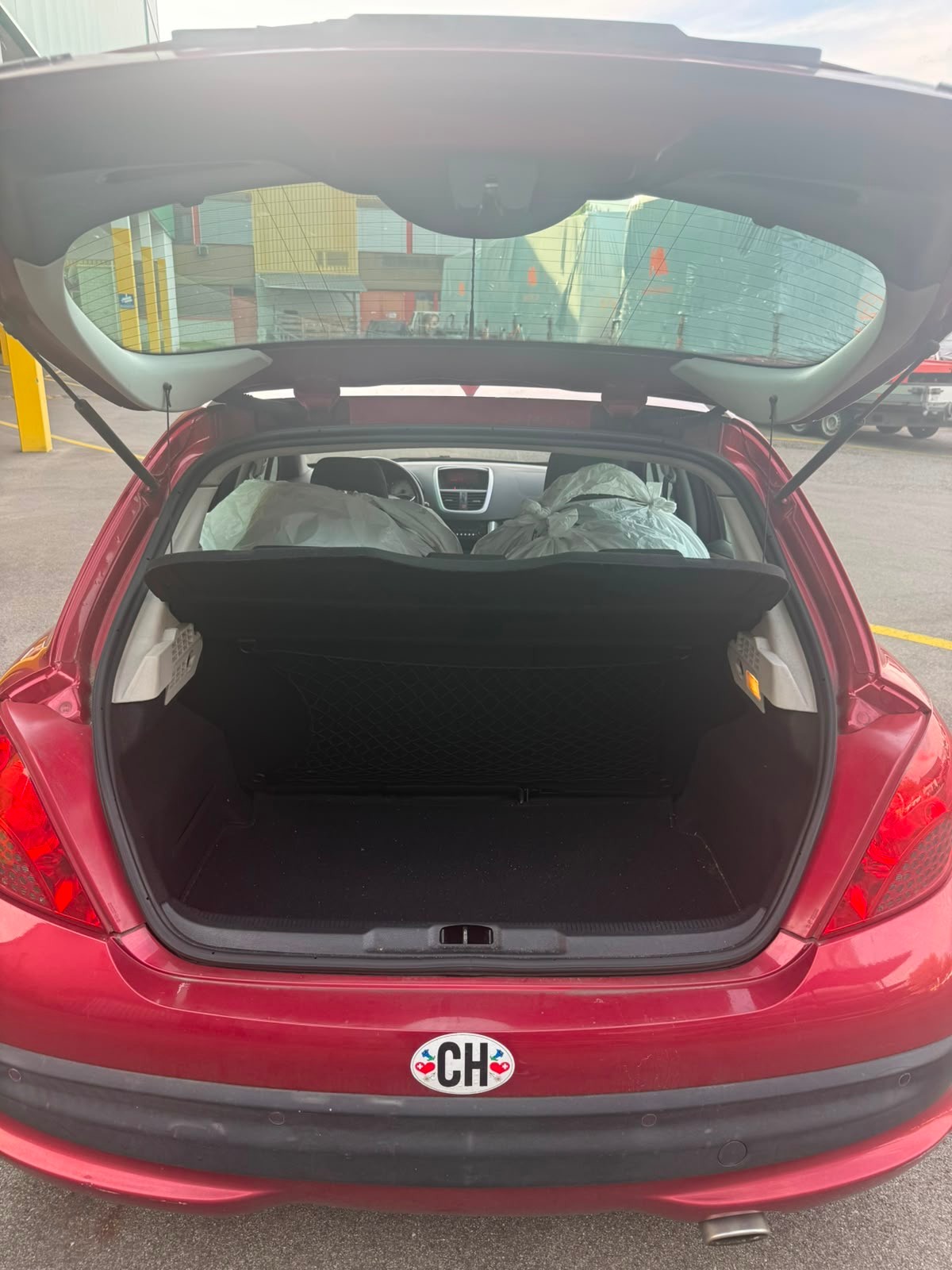 PEUGEOT 207 1.6 HDI Sport-image-15