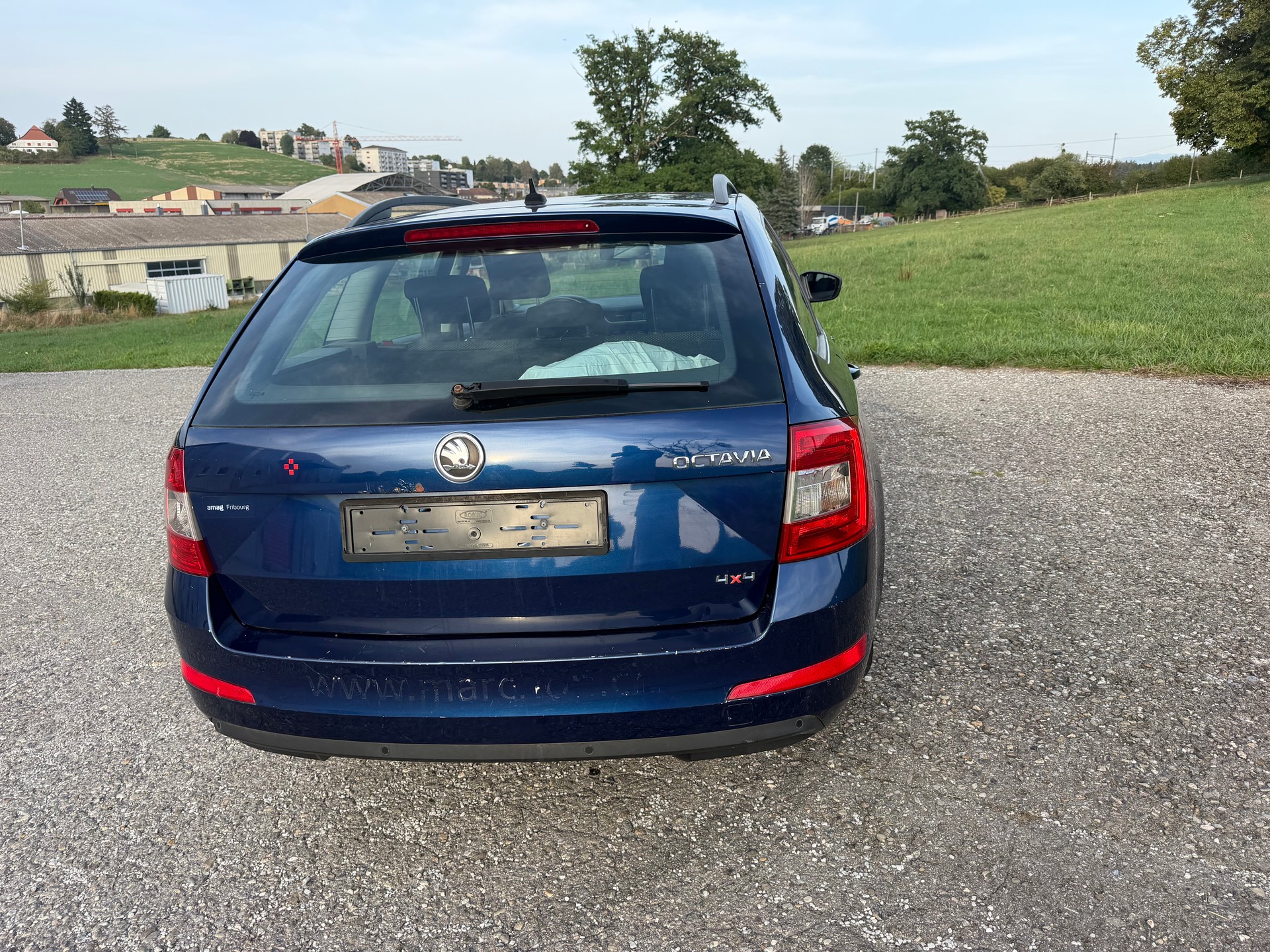 SKODA Octavia Combi 1.6 TDI Fresh 4x4-image-2