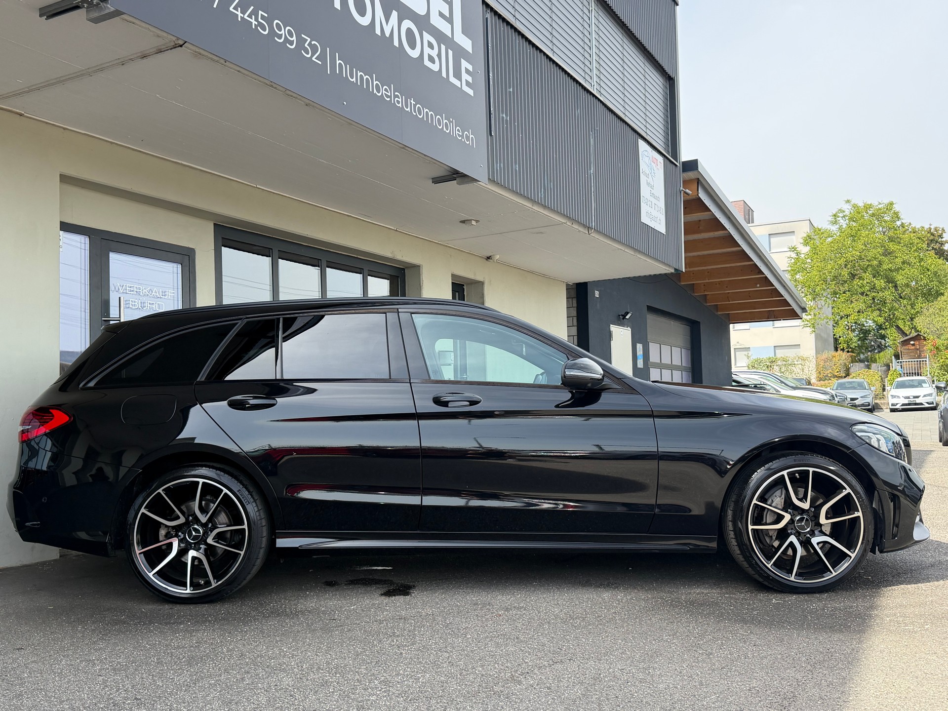 MERCEDES-BENZ C 200 AMG Line 4Matic 9G-Tronic-image-4