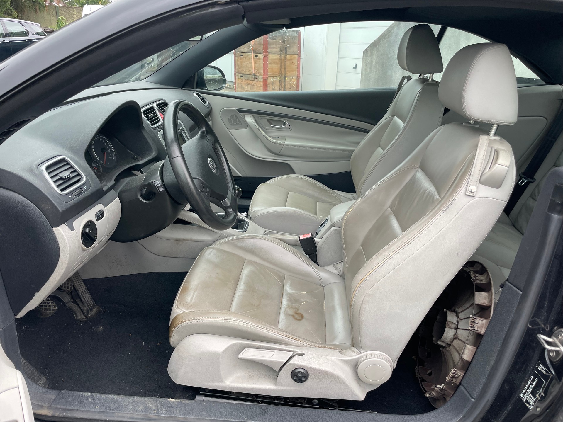VW EOS-image-4