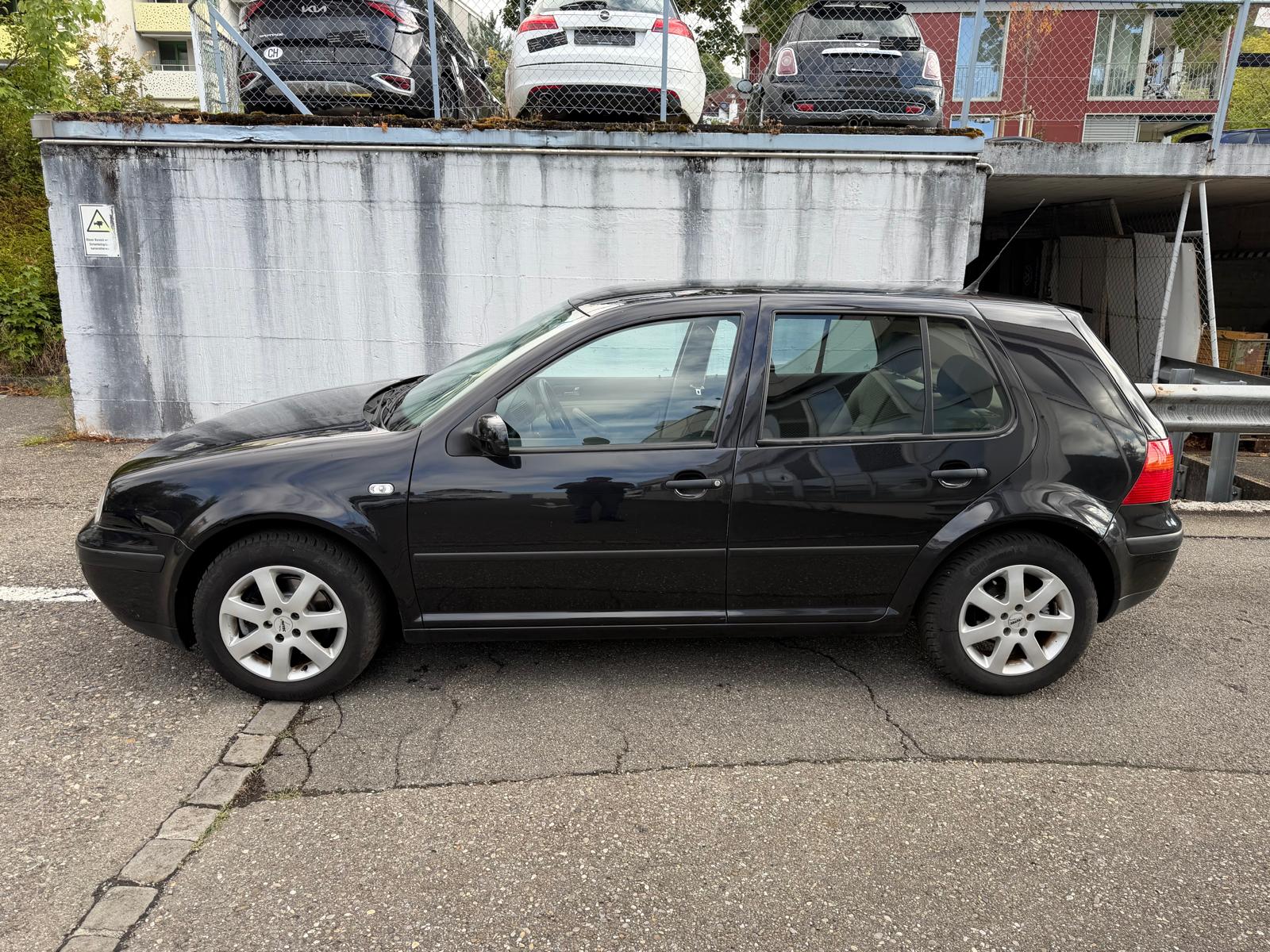 VW Golf 2.0-image-3