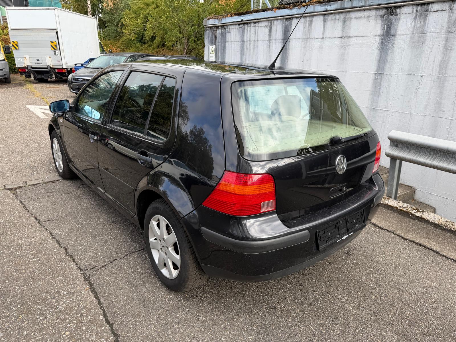 VW Golf 2.0-image-4