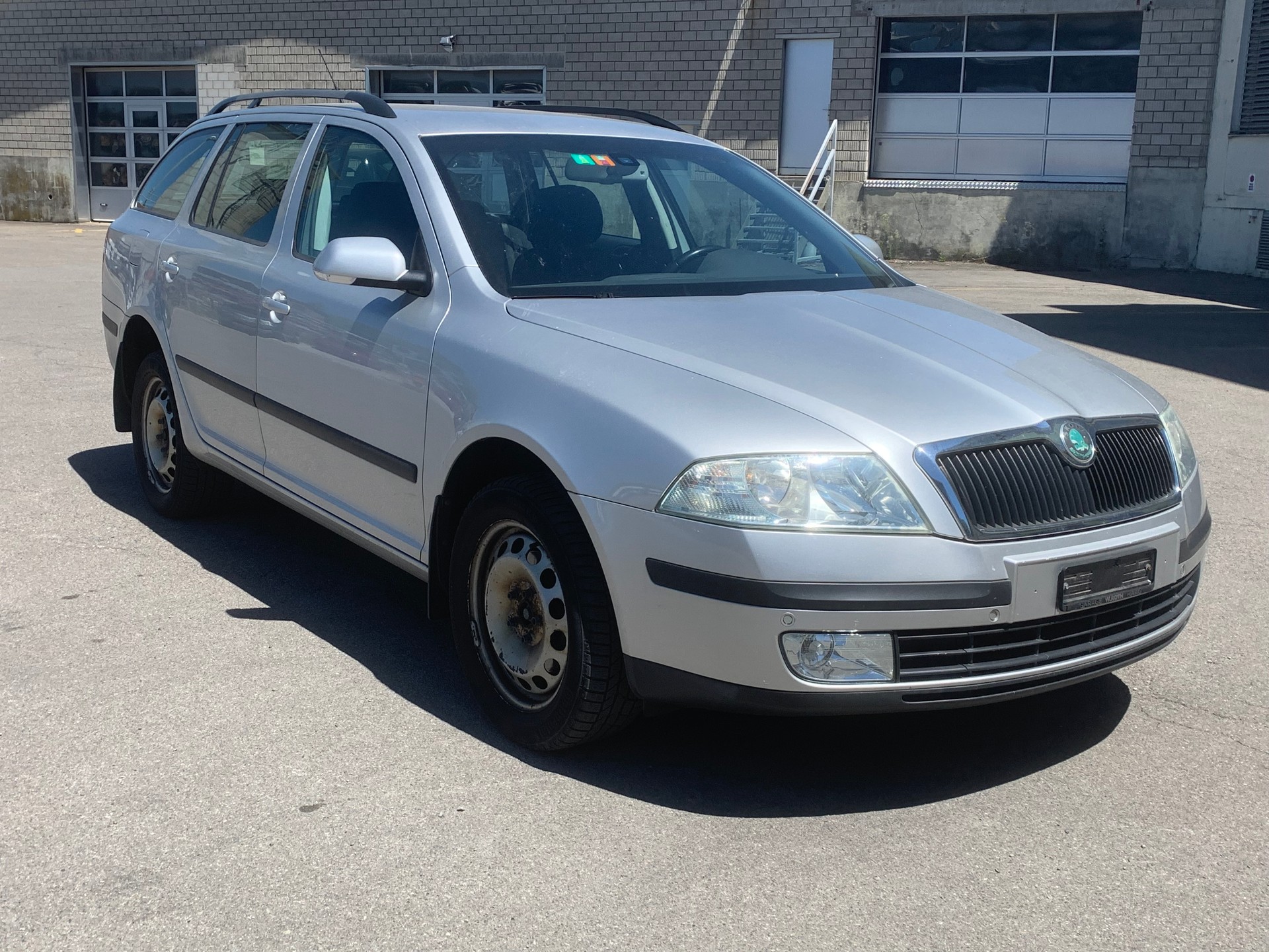 SKODA Octavia 1.9 TDI Adventure 4x4-image-2