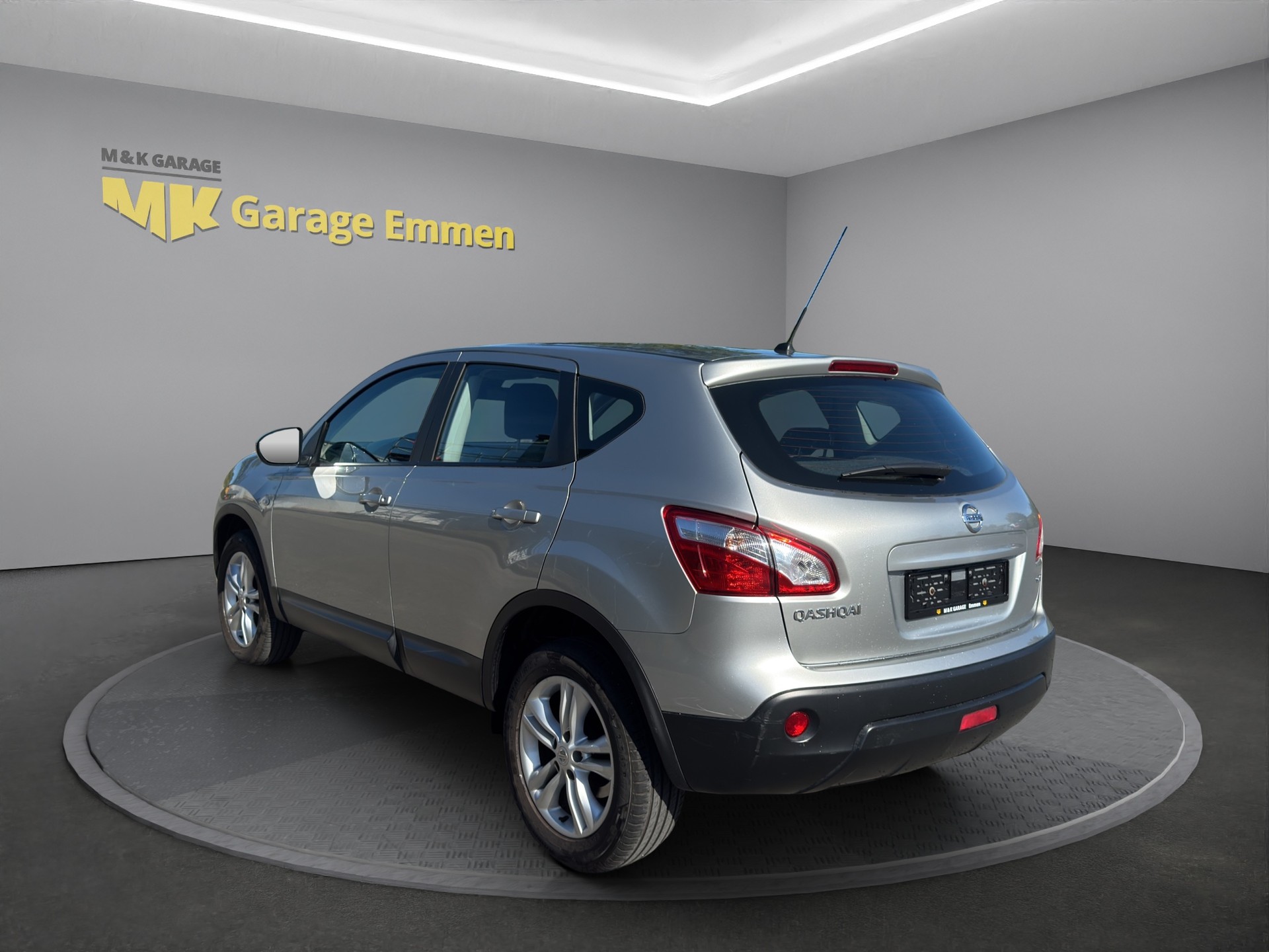 NISSAN Qashqai 2.0 dCi 4WD acenta Automatic-image-2
